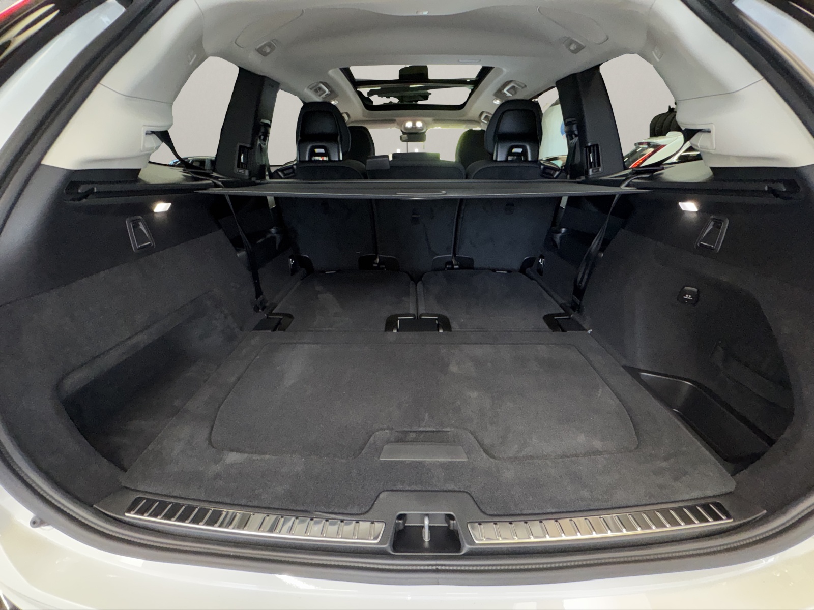 VOLVO XC90 2.0 T8 TE Plus Dark eAWD-image-15