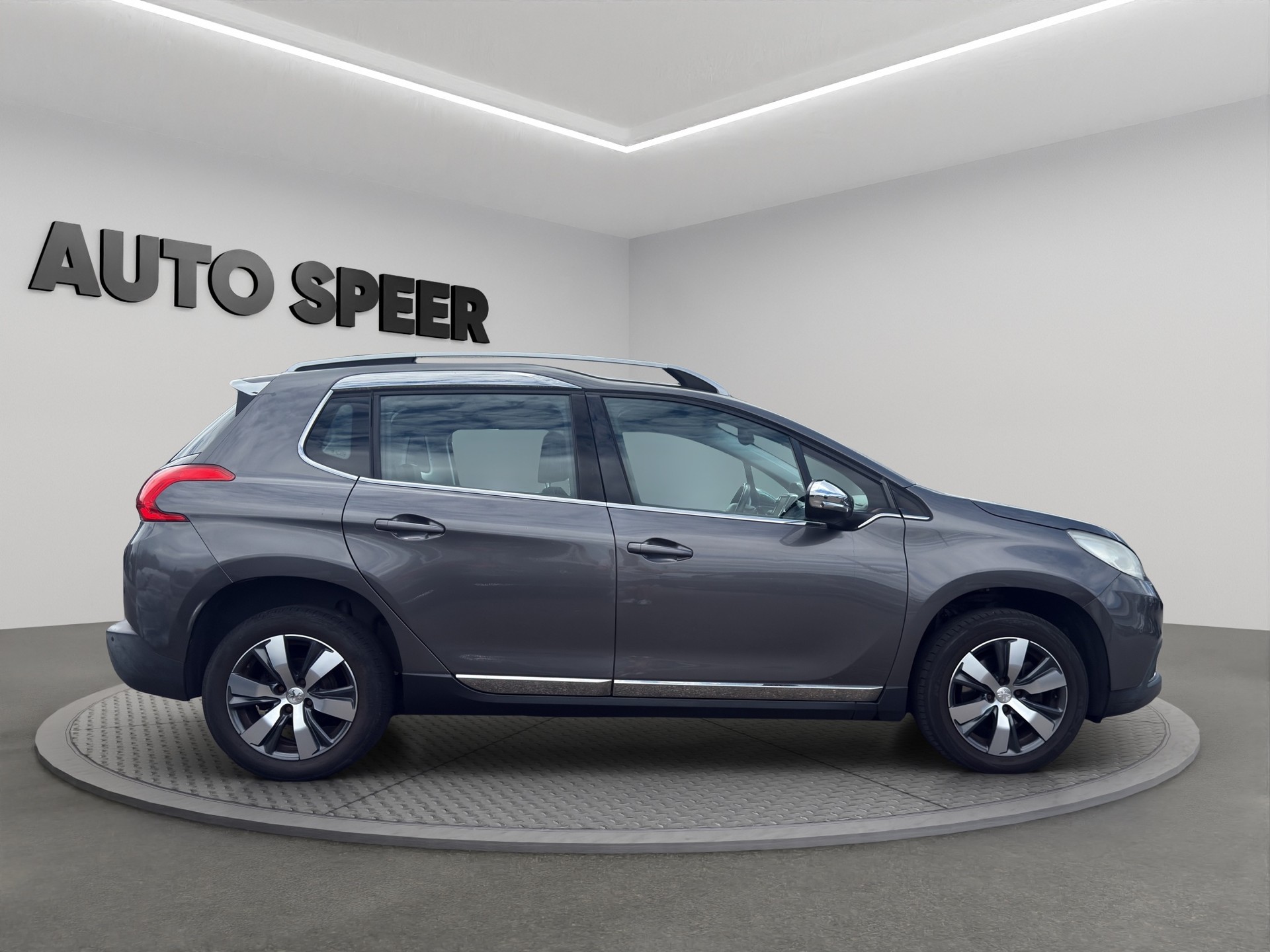 PEUGEOT 2008 1.6 e-HDi 115 Allure-image-2