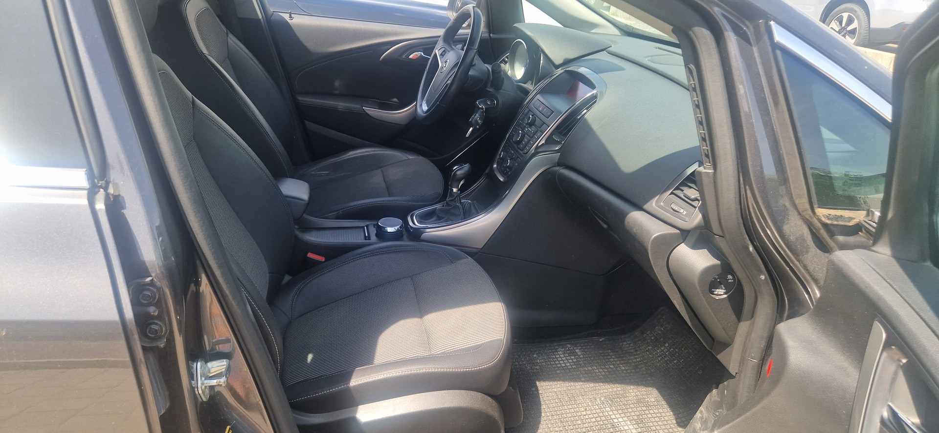 OPEL Astra 1.4i 16V Turbo Sport-image-5