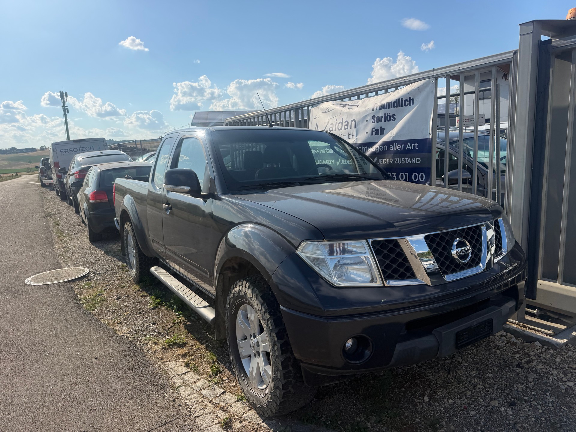 NISSAN Navara King Cab LE 2.5 dCi 4WD-image-1