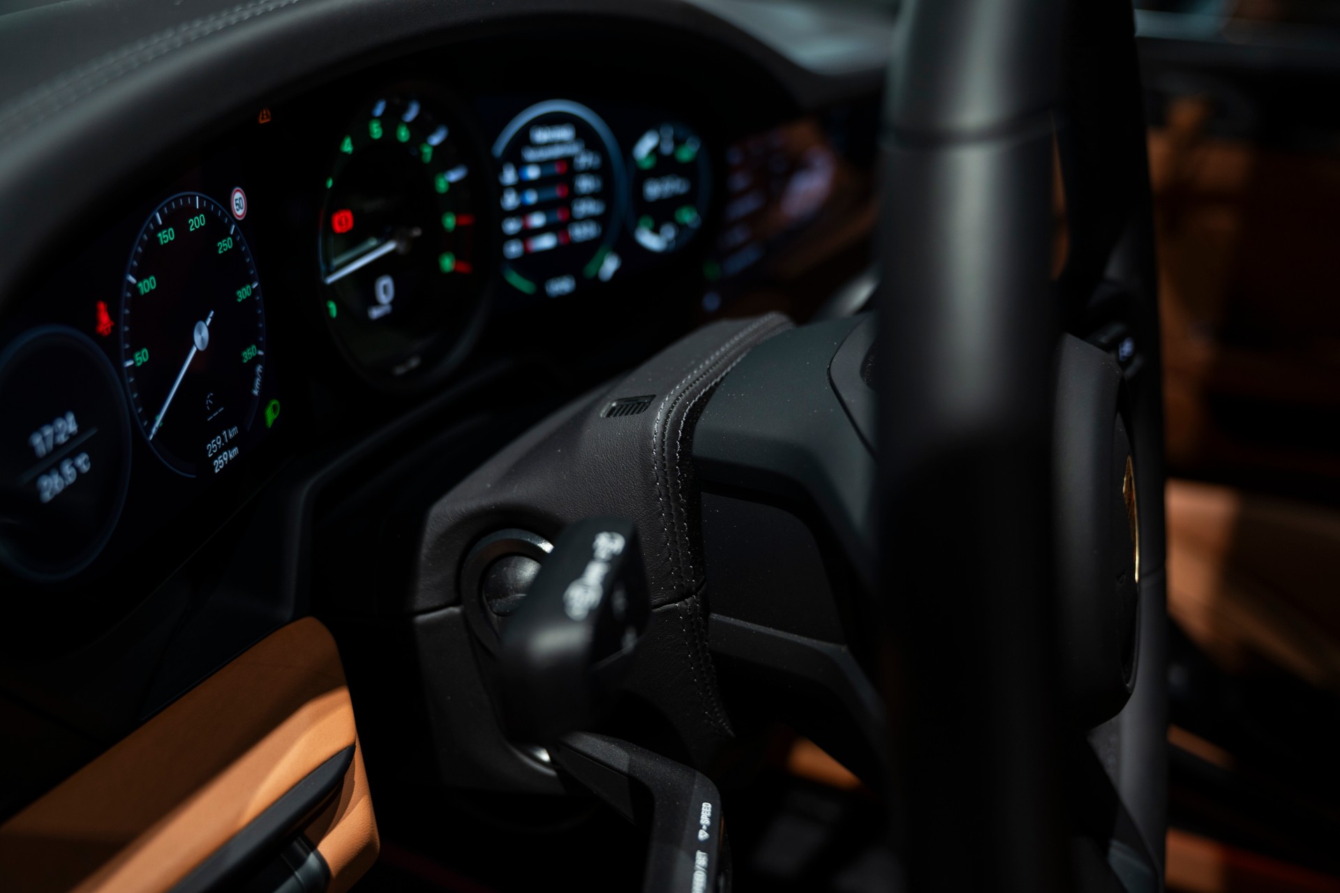 PORSCHE 911 S/T-image-13