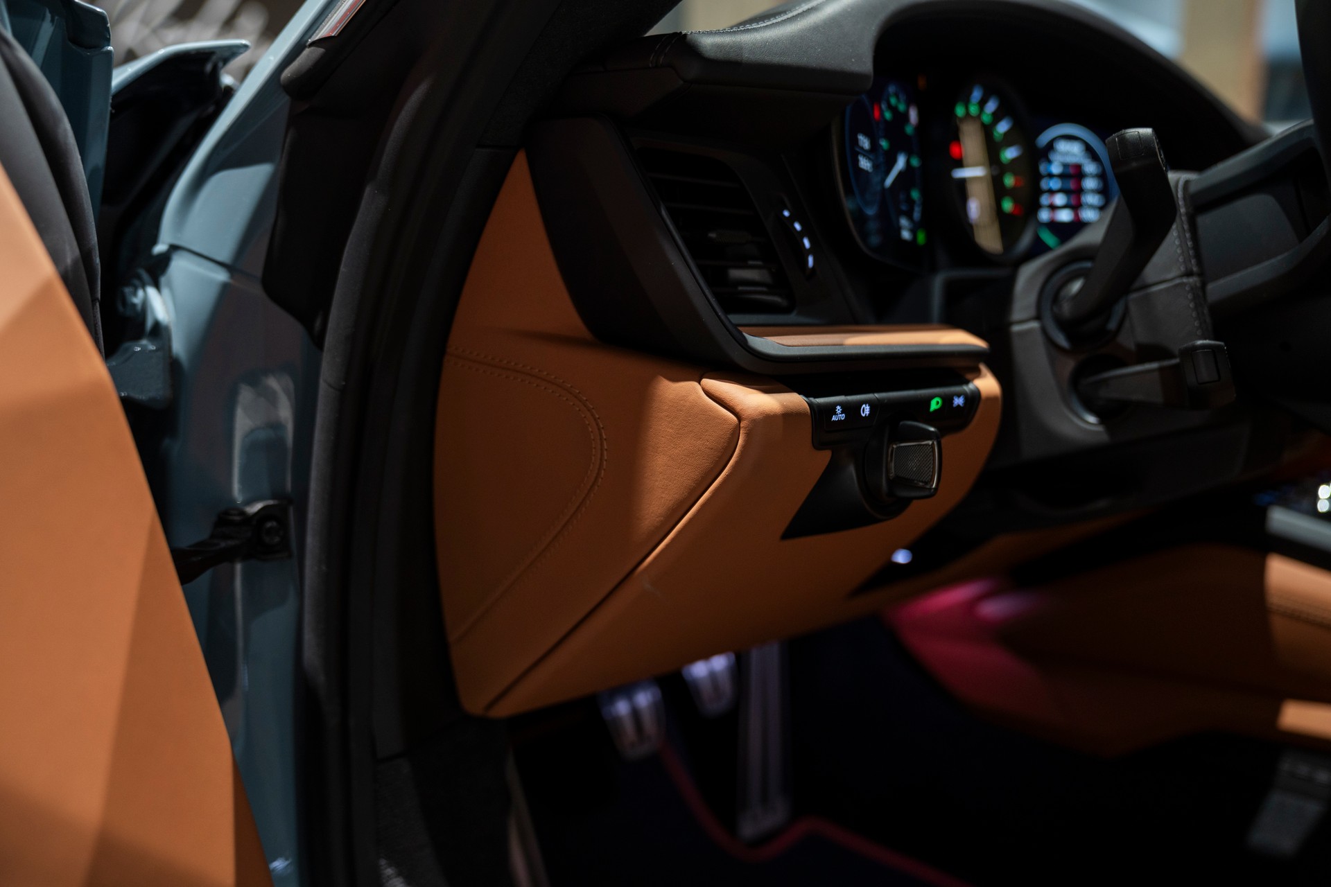 PORSCHE 911 S/T-image-12