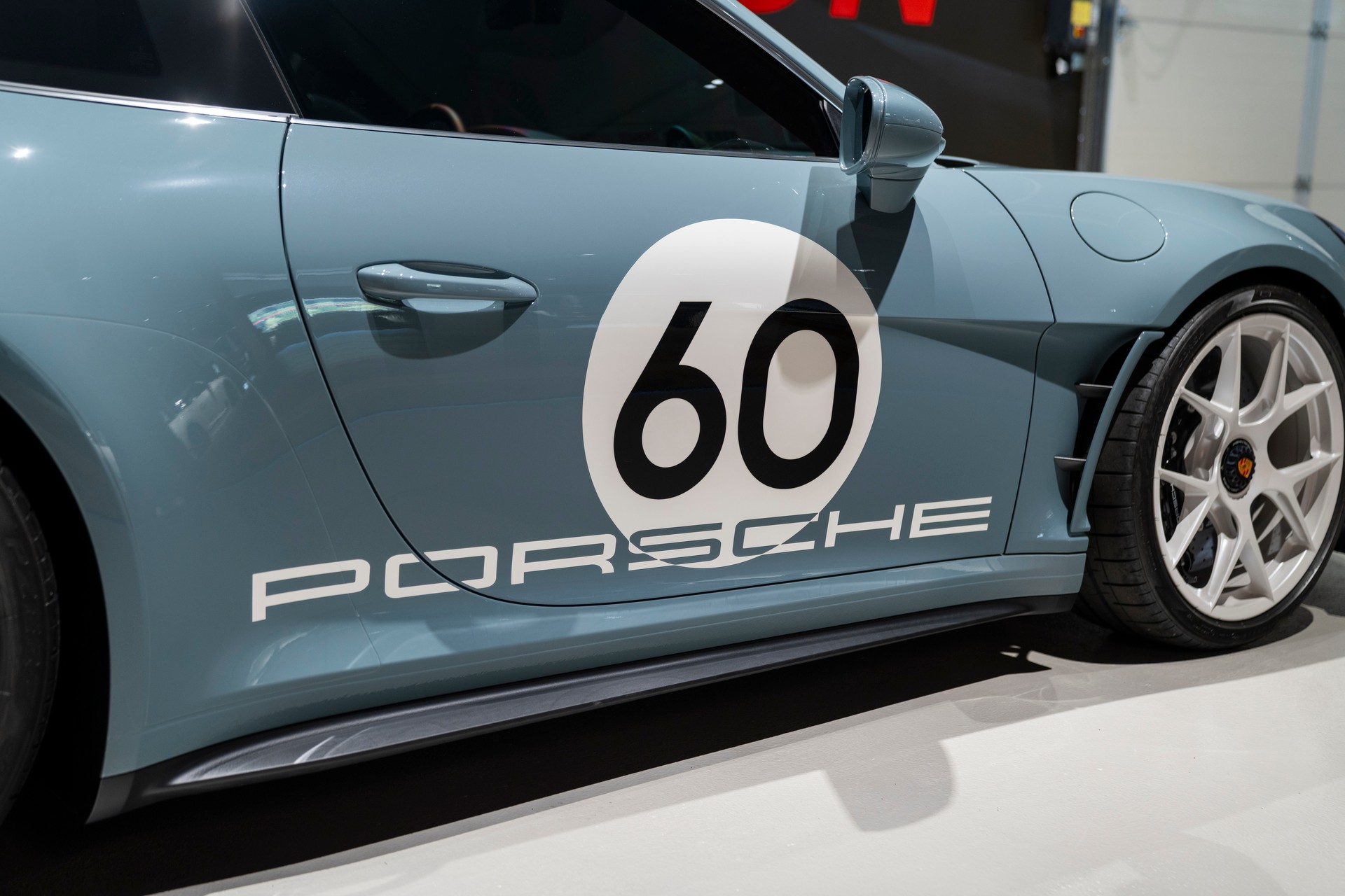 PORSCHE 911 S/T-image-6