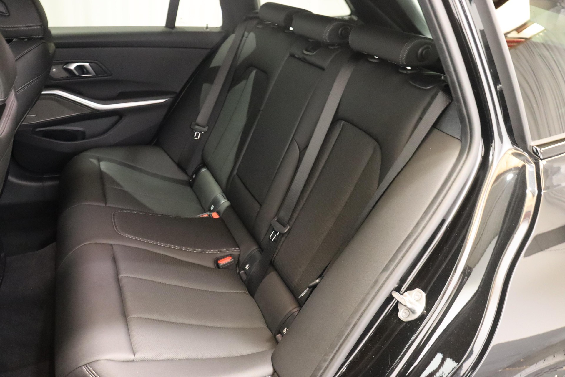 BMW 330i xDrive SAG Touring-image-9