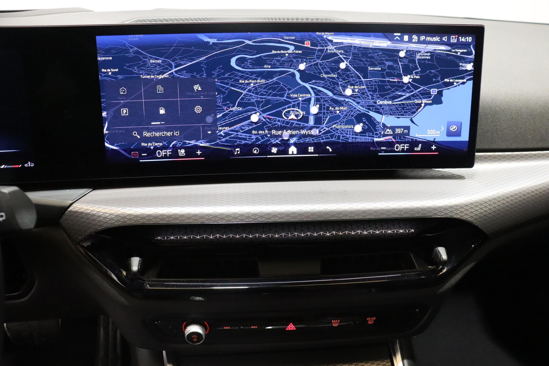 BMW 330i xDrive SAG Touring-image-12