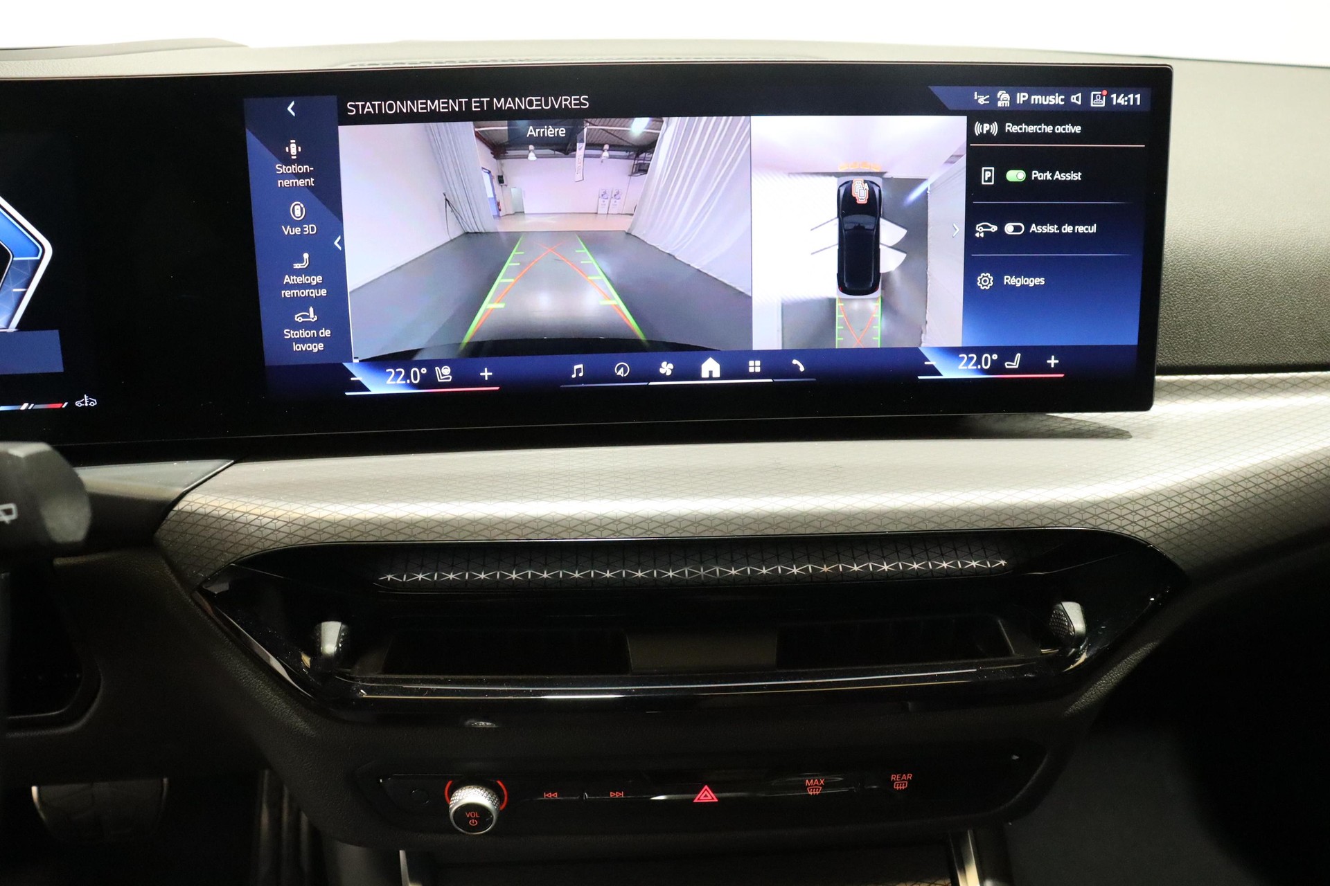 BMW 330i xDrive SAG Touring-image-13