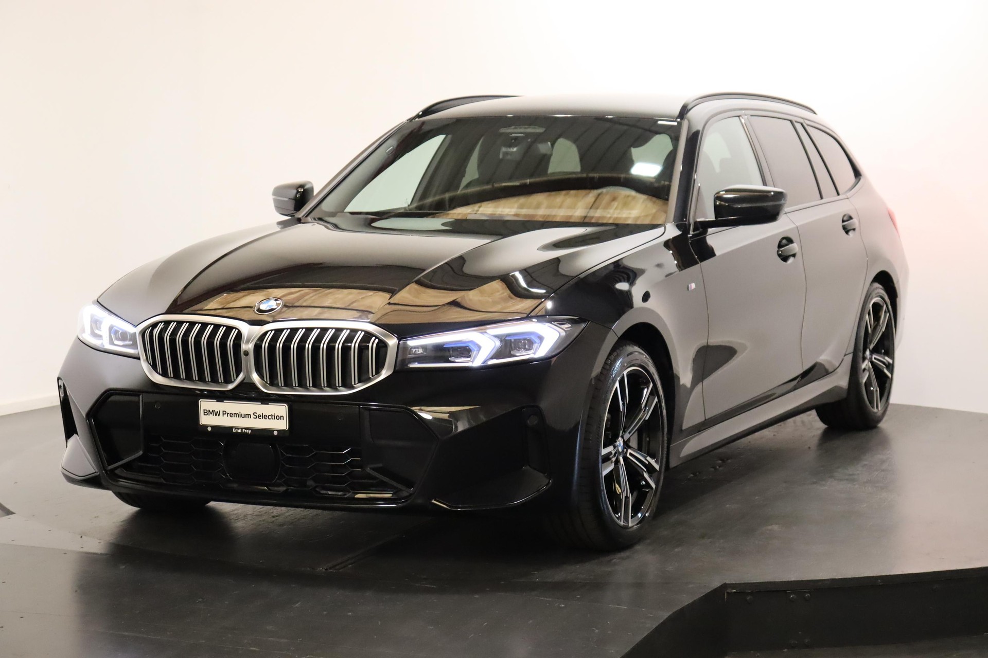 BMW 330i xDrive SAG Touring