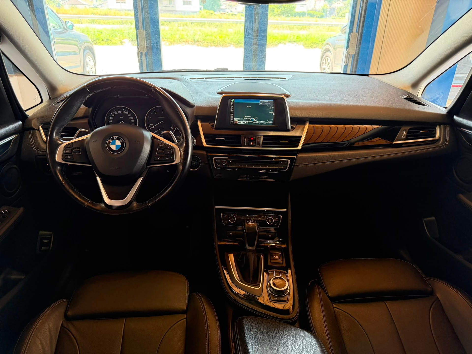 BMW 220d xDrive Gran Tourer Sport Line Steptronic-image-14