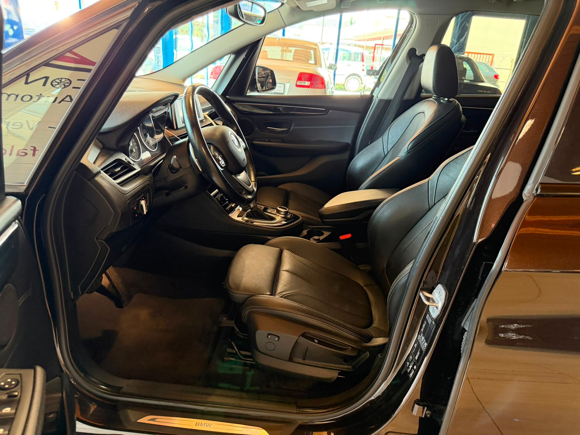 BMW 220d xDrive Gran Tourer Sport Line Steptronic-image-13