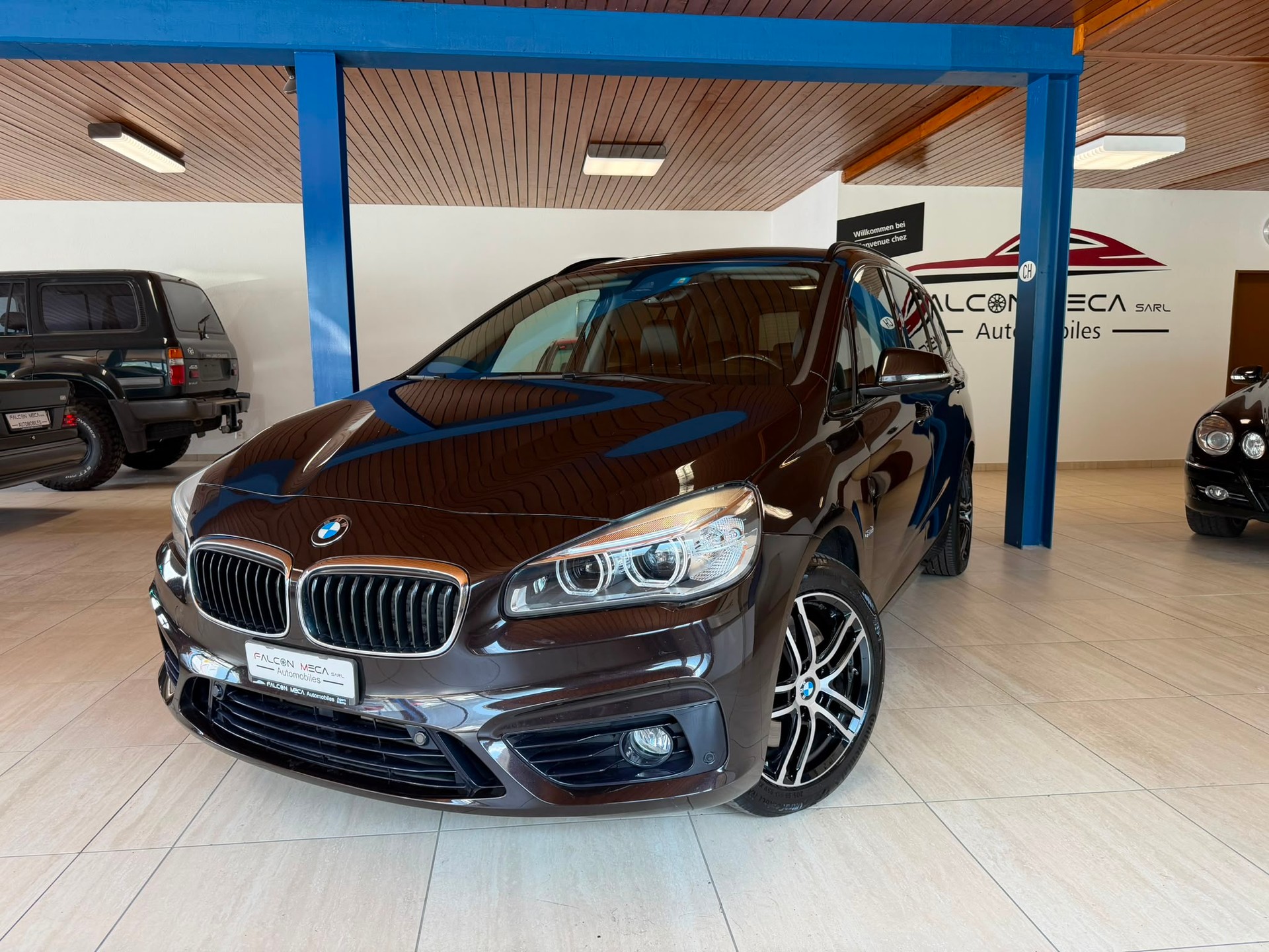 BMW 220d xDrive Gran Tourer Sport Line Steptronic-image-2