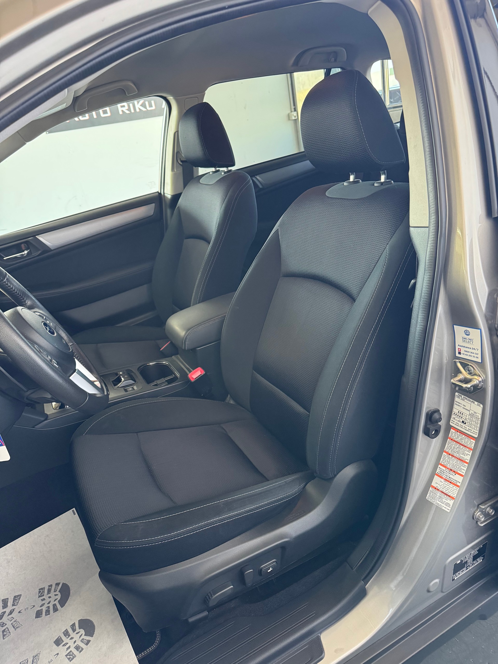 SUBARU Outback 2.0D Swiss AWD Lineartronic-image-16