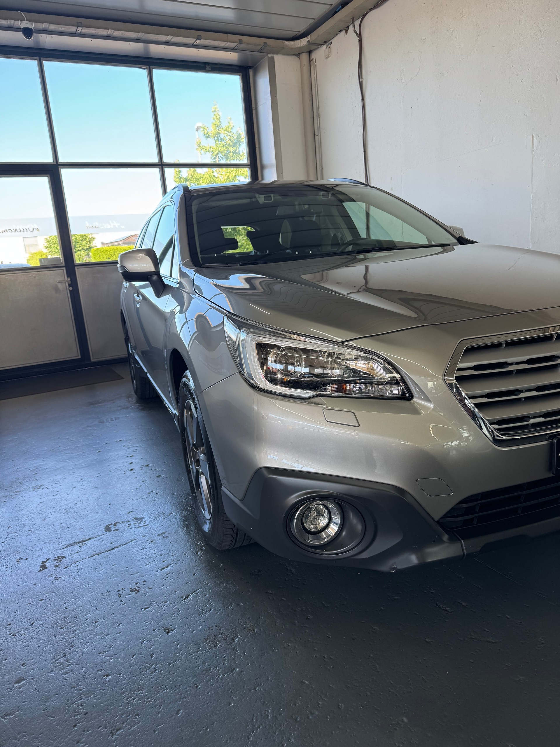 SUBARU Outback 2.0D Swiss AWD Lineartronic-image-2