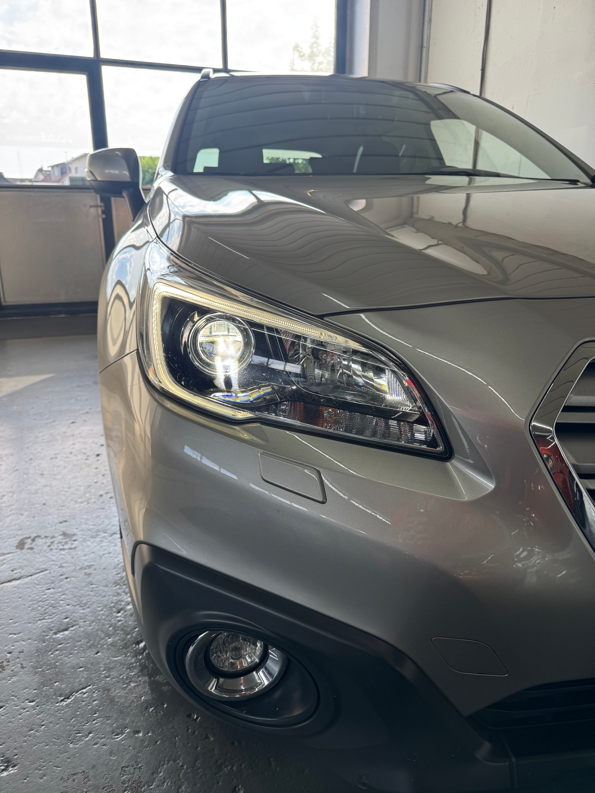 SUBARU Outback 2.0D Swiss AWD Lineartronic-image-3