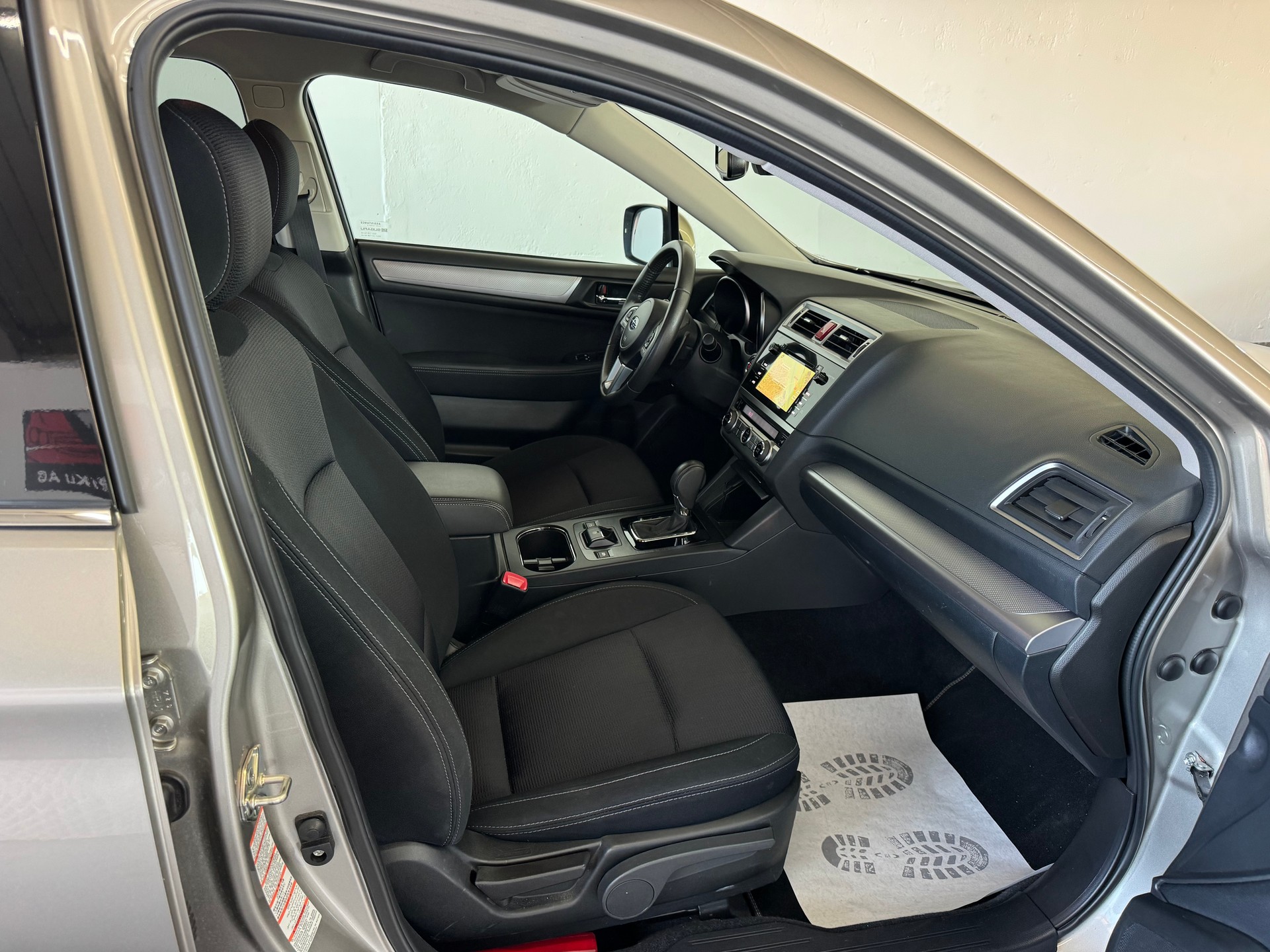 SUBARU Outback 2.0D Swiss AWD Lineartronic-image-21