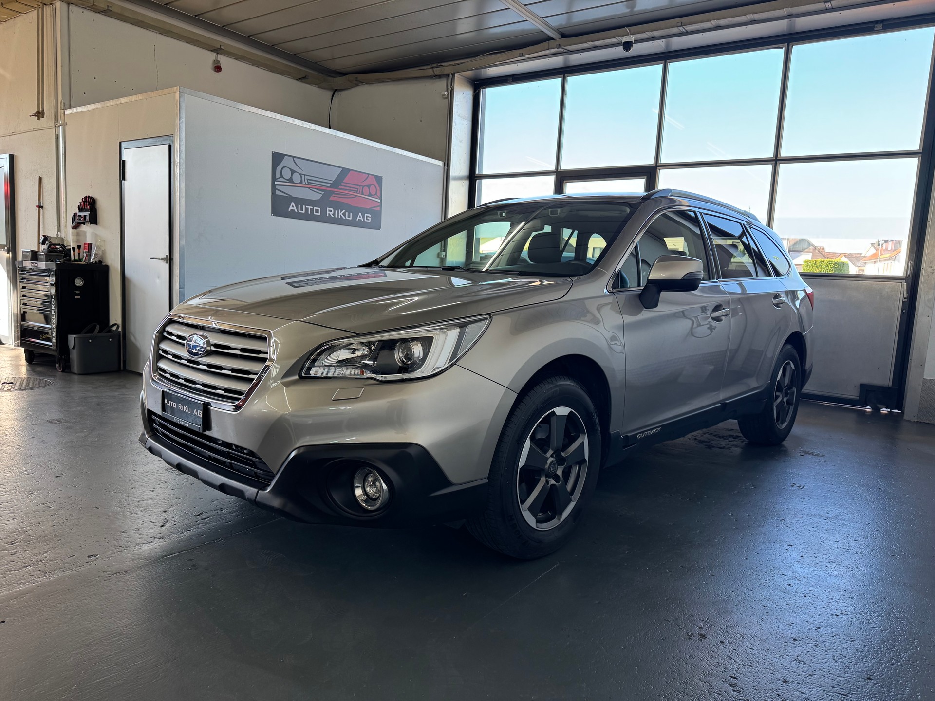 SUBARU Outback 2.0D Swiss AWD Lineartronic-image-7