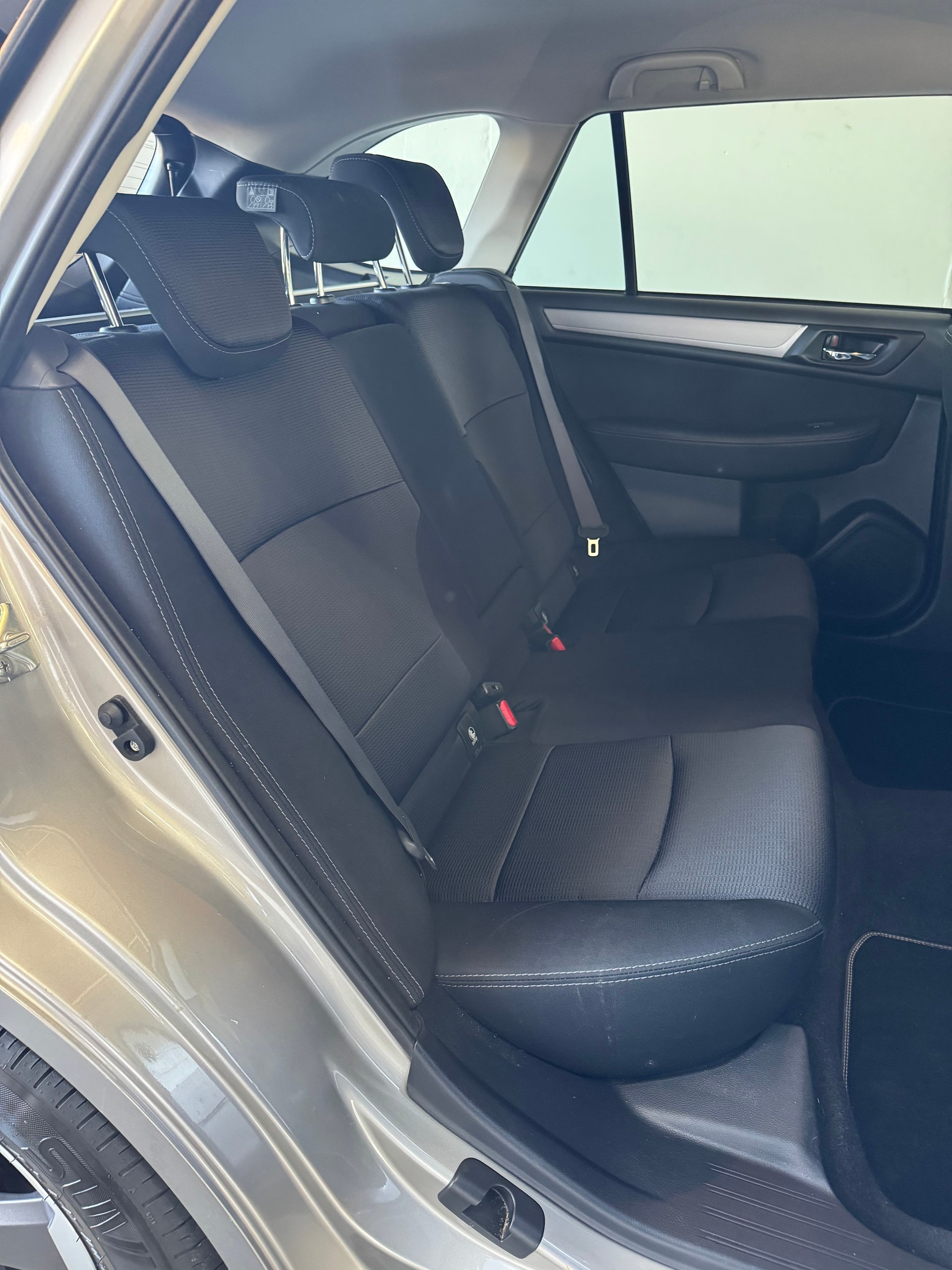 SUBARU Outback 2.0D Swiss AWD Lineartronic-image-24