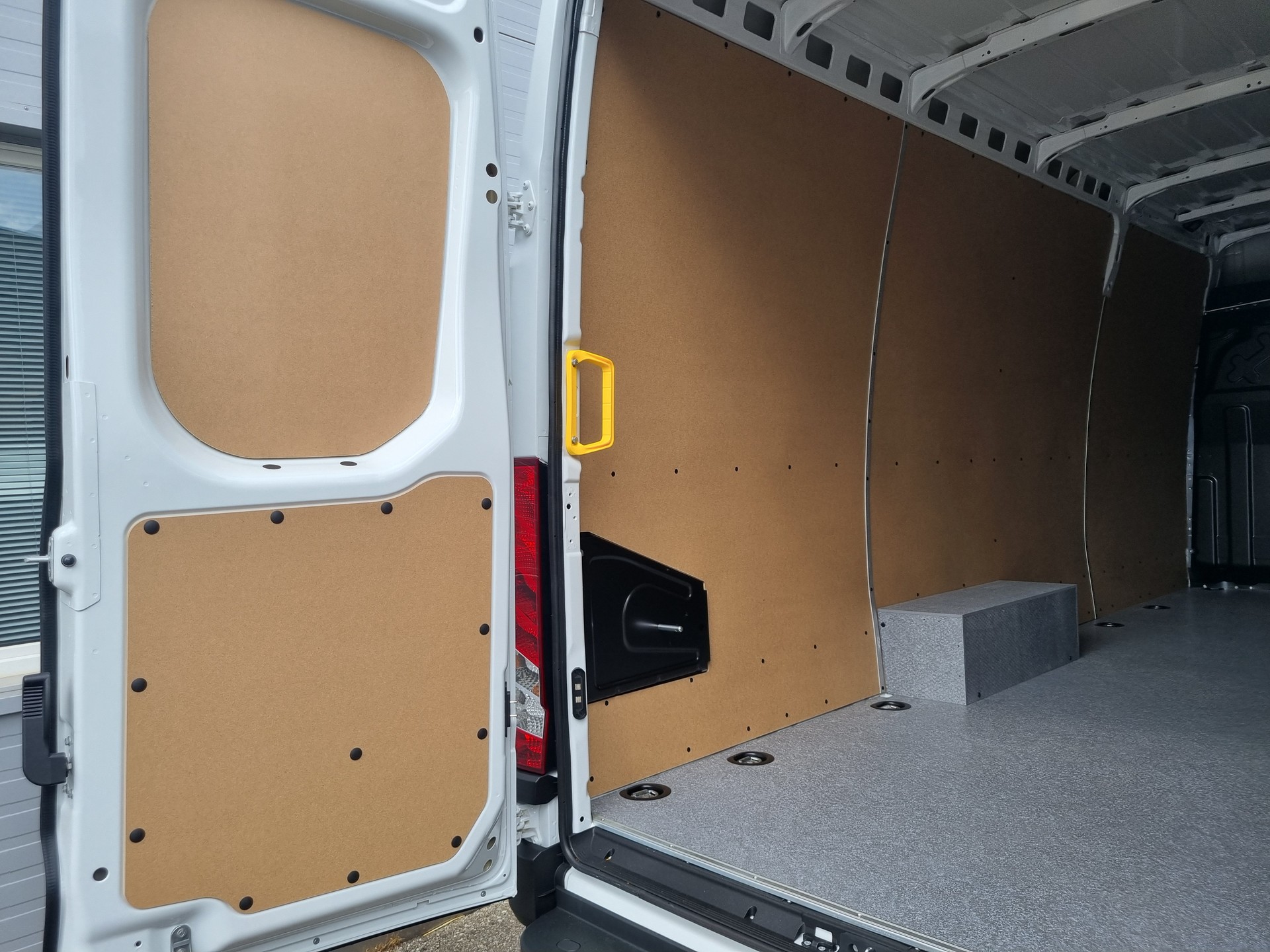 IVECO Daily 35S16HA8V L4H2 4100mm 3500kg Anhängelast-image-8
