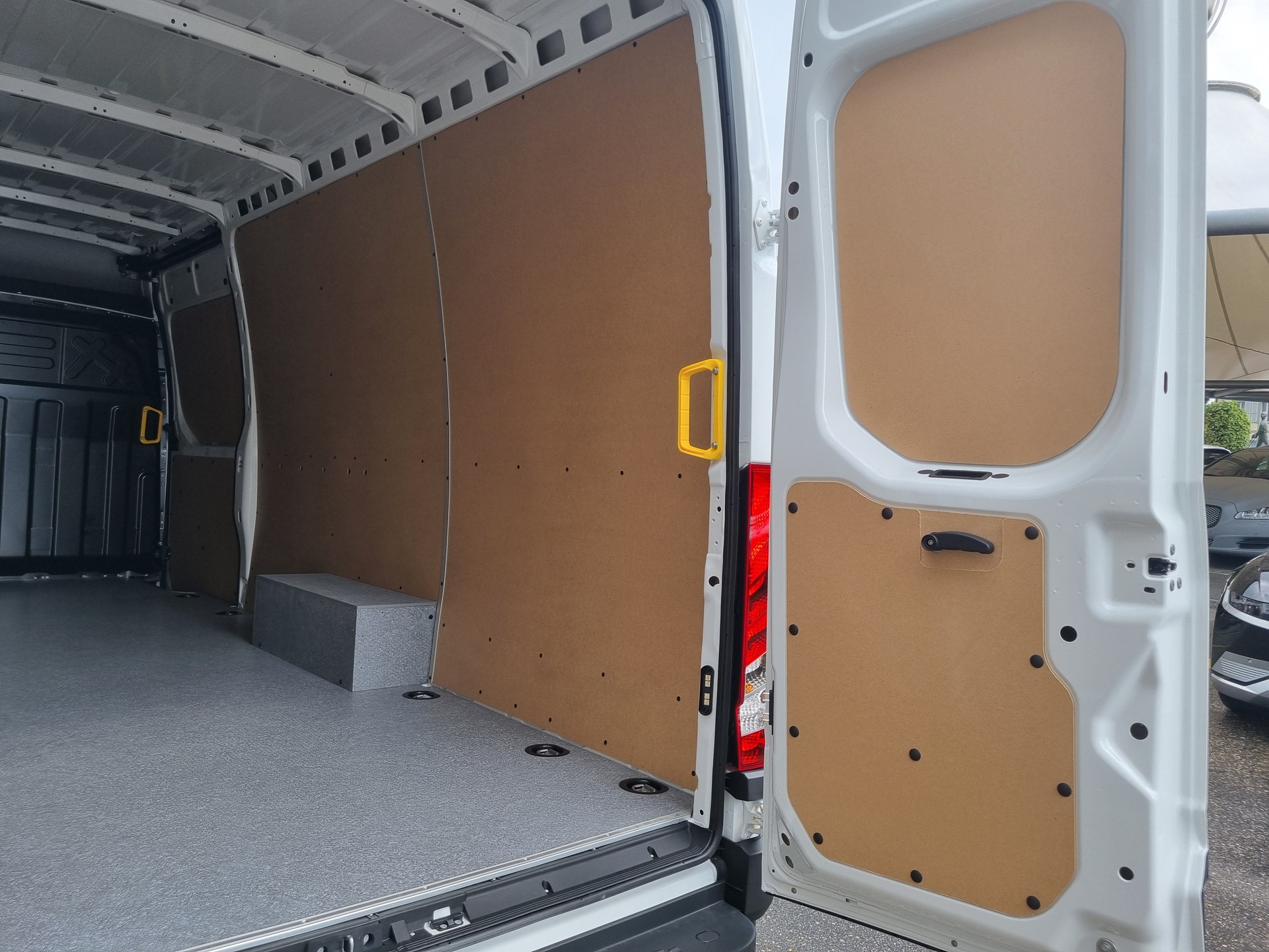IVECO Daily 35S16HA8V L4H2 4100mm 3500kg Anhängelast-image-9