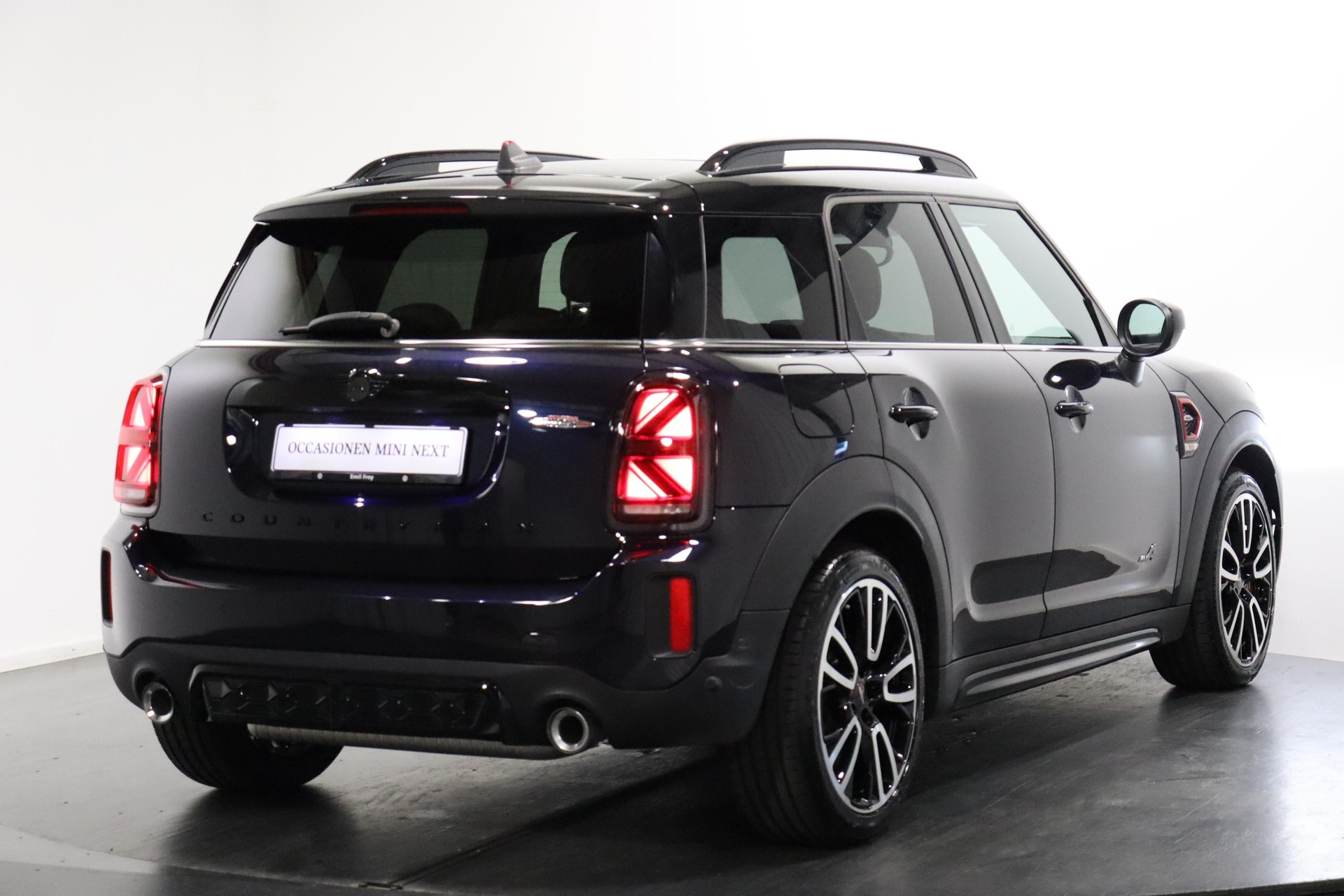 MINI Countryman F60 2.0i John Cooper Works ALL4-showroom-element-1