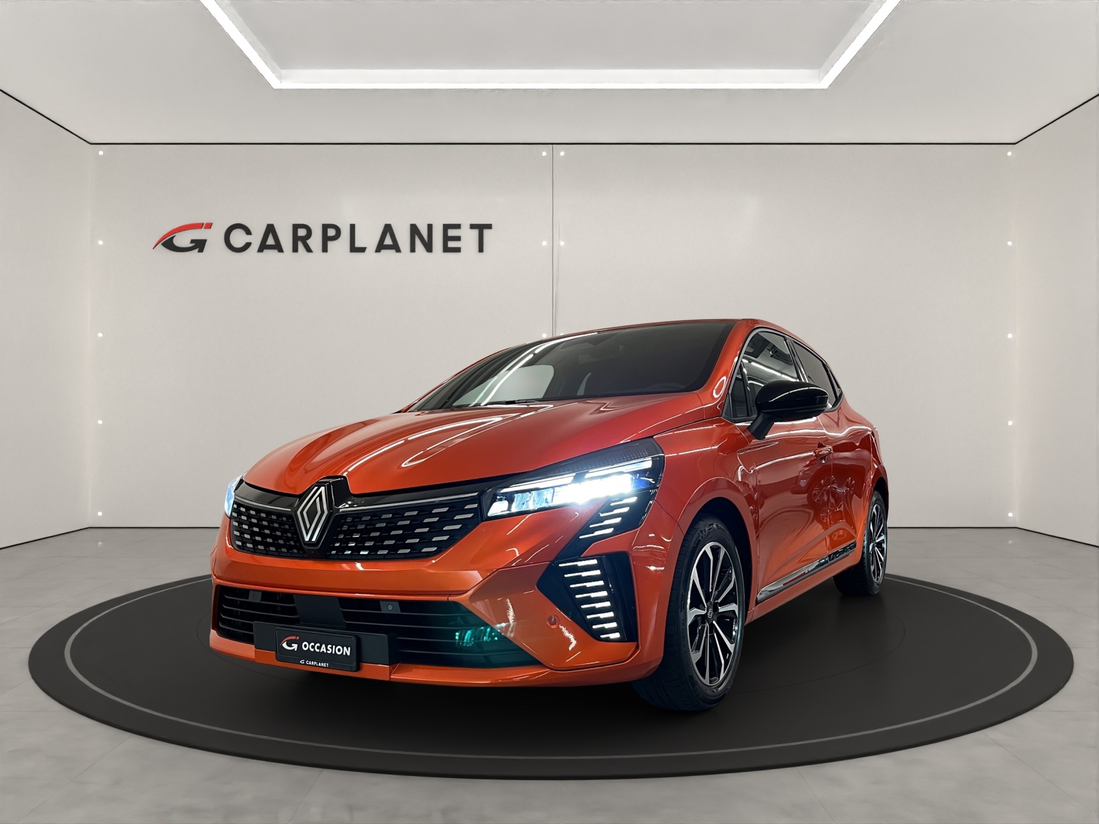 RENAULT Clio 1.0 TCe techno-image-0