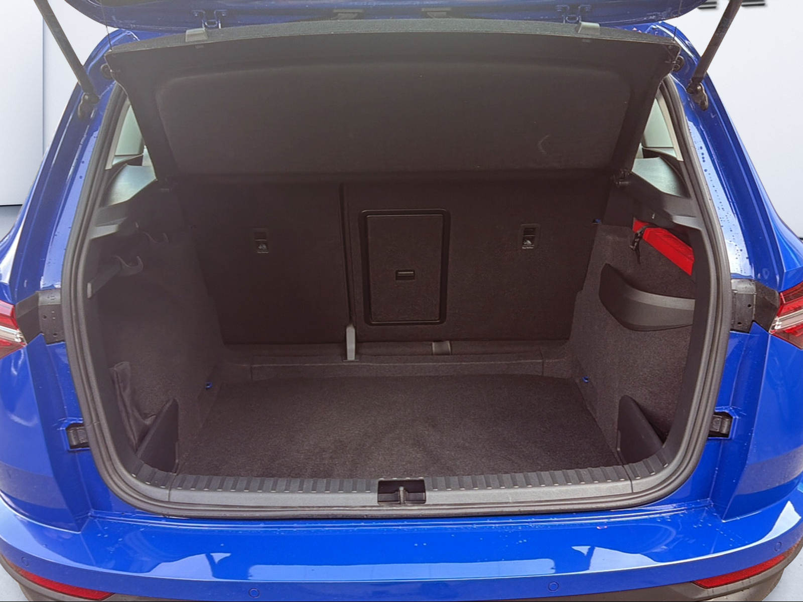 SKODA Karoq 2.0 TDI CR Selection 4x4 DSG-image-8