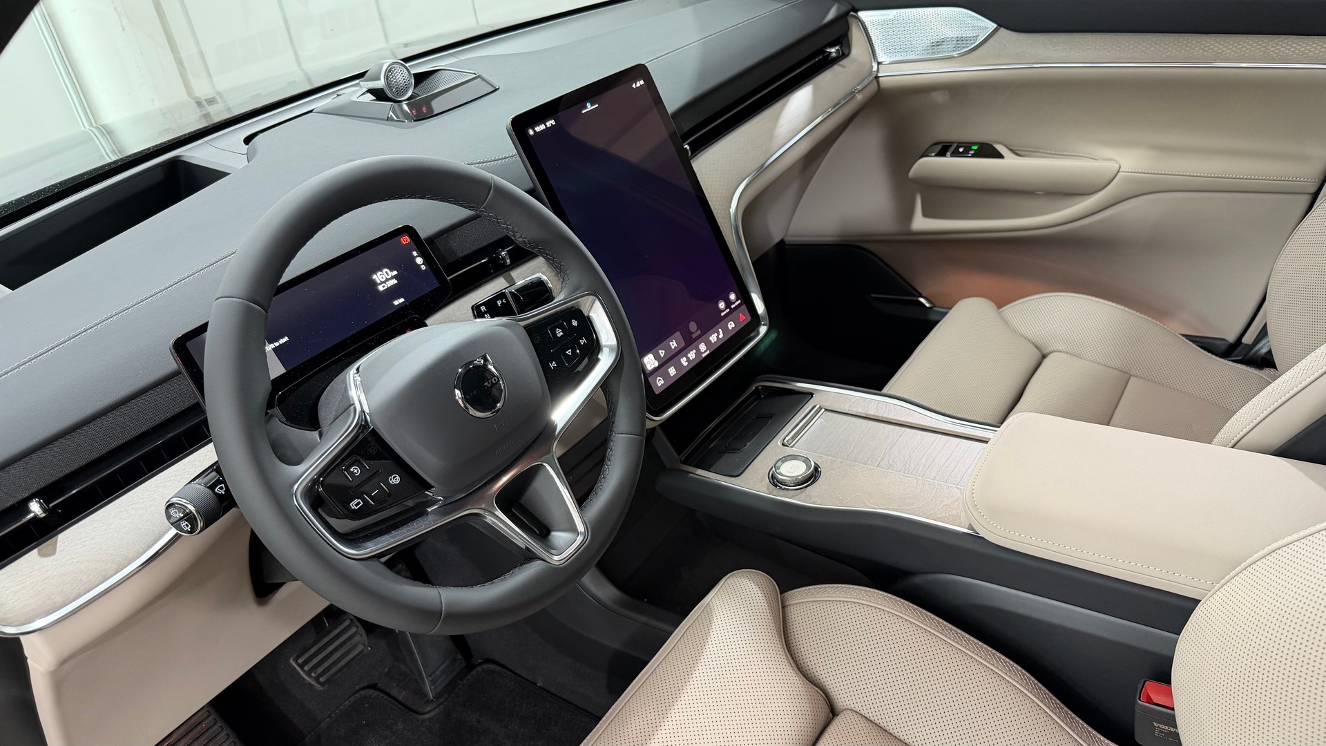 VOLVO EX 90 Twin Performance Ultra AWD-image-3