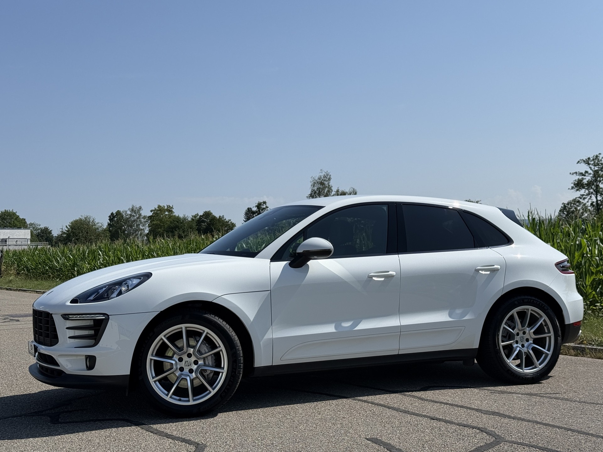 PORSCHE Macan S Diesel PDK - *MEGA-FARBKOMBI & AUSSTATTUNG* - *PORSCHE APPROVED GARANTIE* - *8-FACH BEREIFT*-showroom-element-3