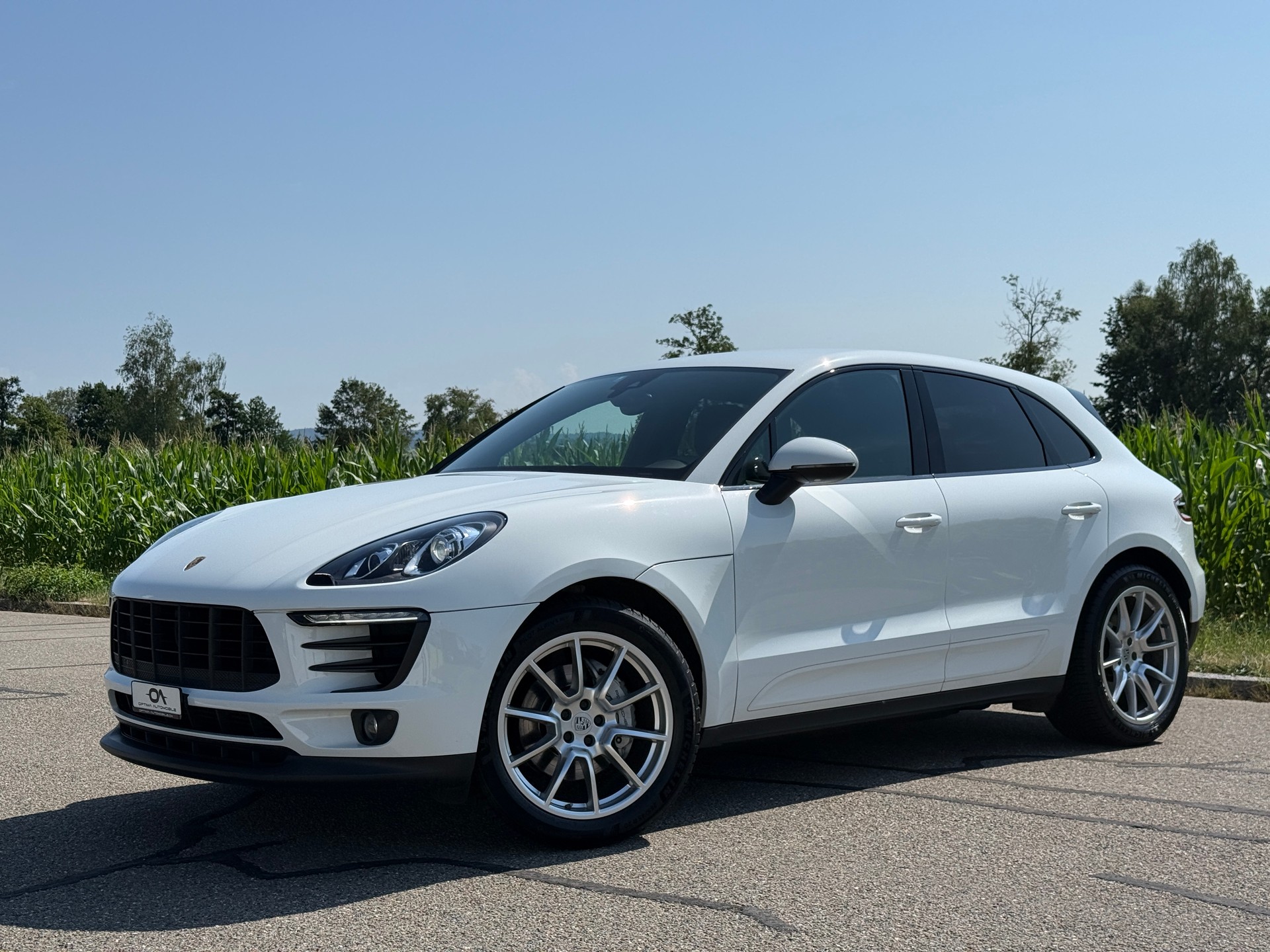 PORSCHE Macan S Diesel PDK - *MEGA-FARBKOMBI & AUSSTATTUNG* - *PORSCHE APPROVED GARANTIE* - *8-FACH BEREIFT*-showroom-element-2