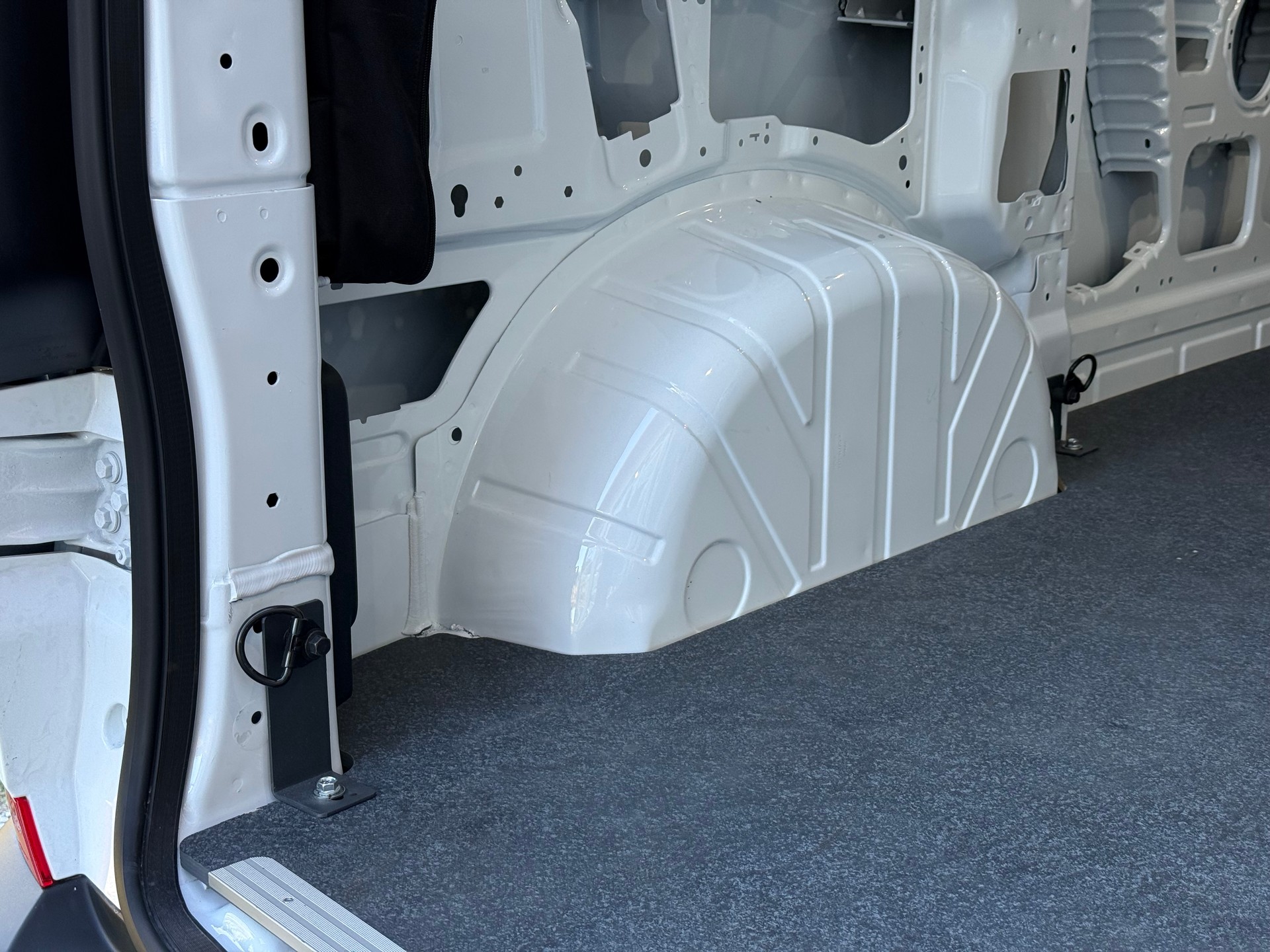 FORD Transit Custom Van 280 L1H1 Trend Automat-image-9