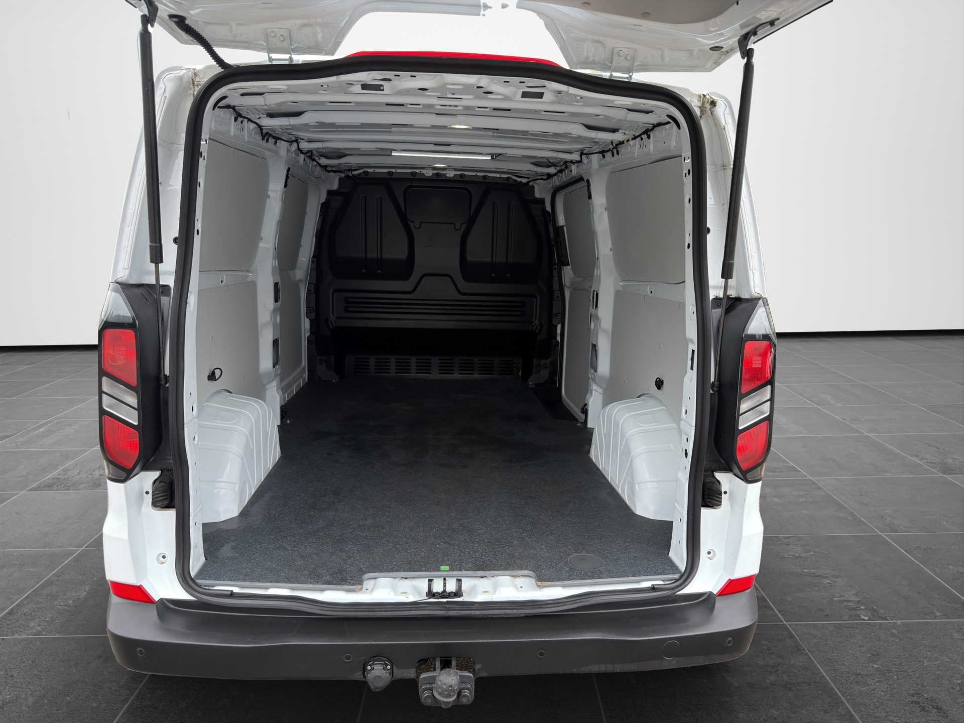 FORD Transit Custom Van 280 L1H1 Trend Automat-image-5