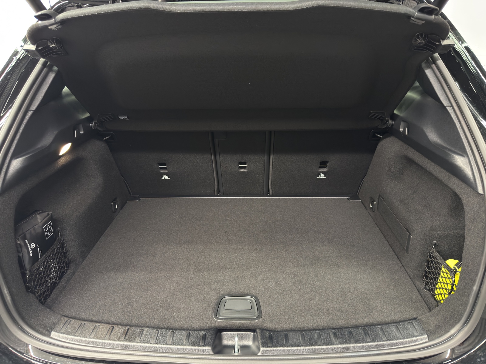 MERCEDES-BENZ GLA 250 Swiss Star-image-10