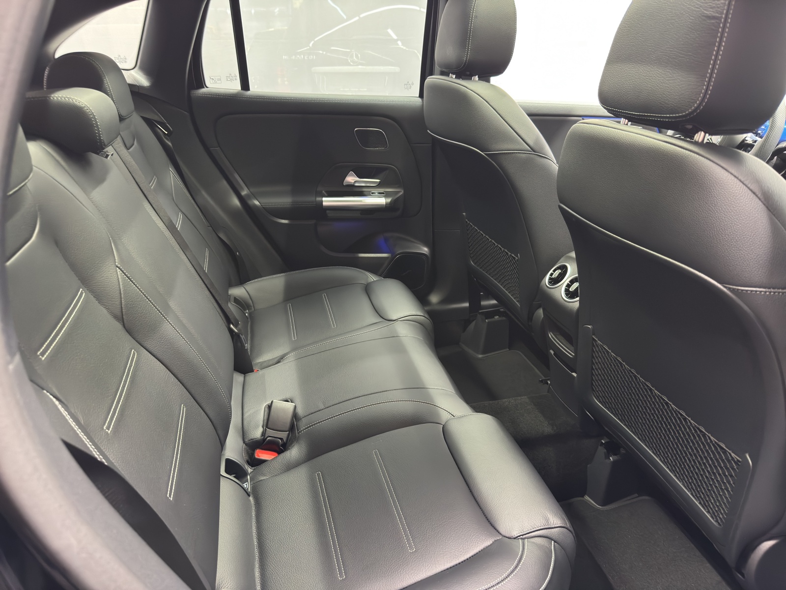 MERCEDES-BENZ GLA 250 Swiss Star-image-9