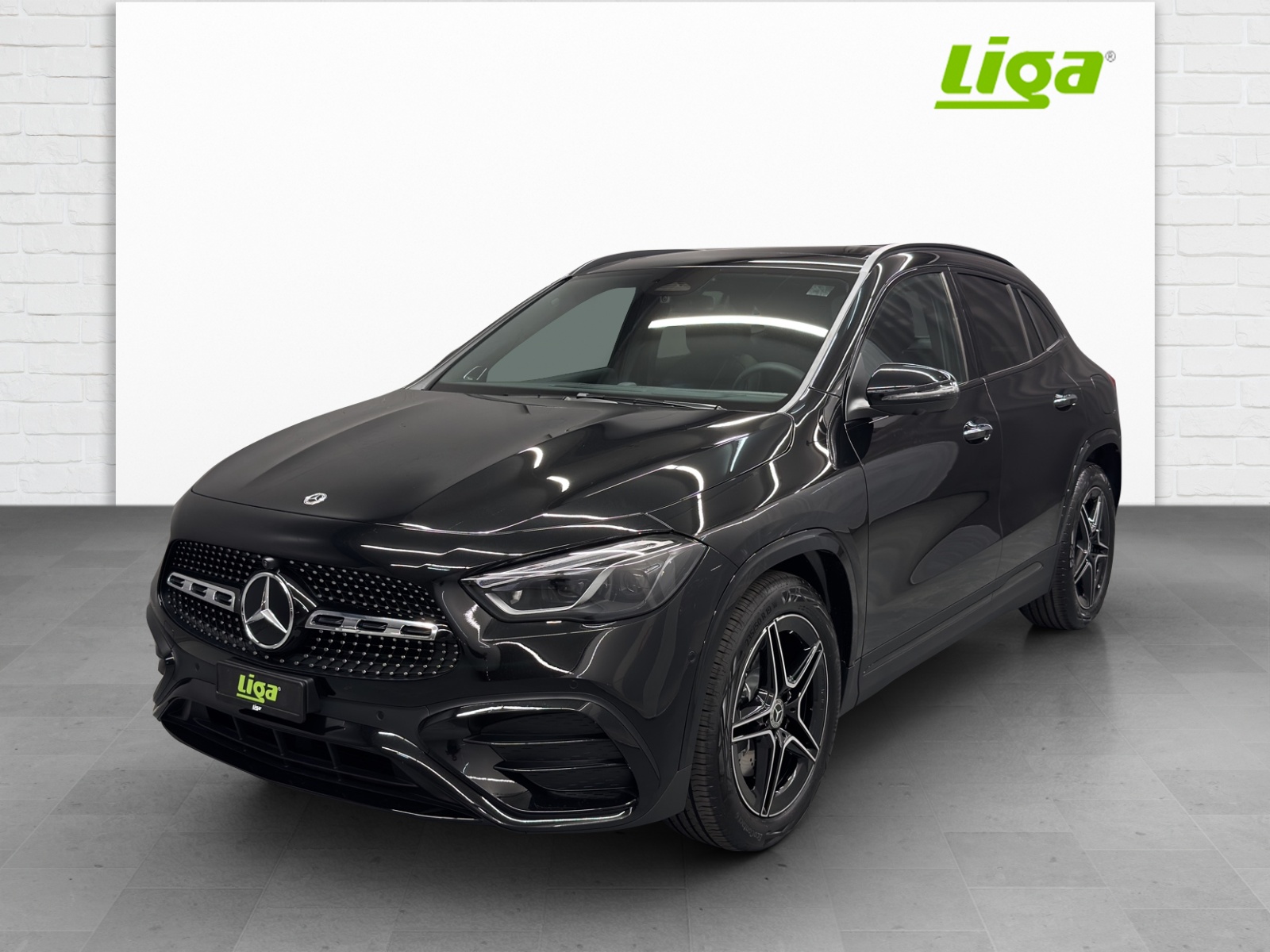 MERCEDES-BENZ GLA 250 Swiss Star-image-2