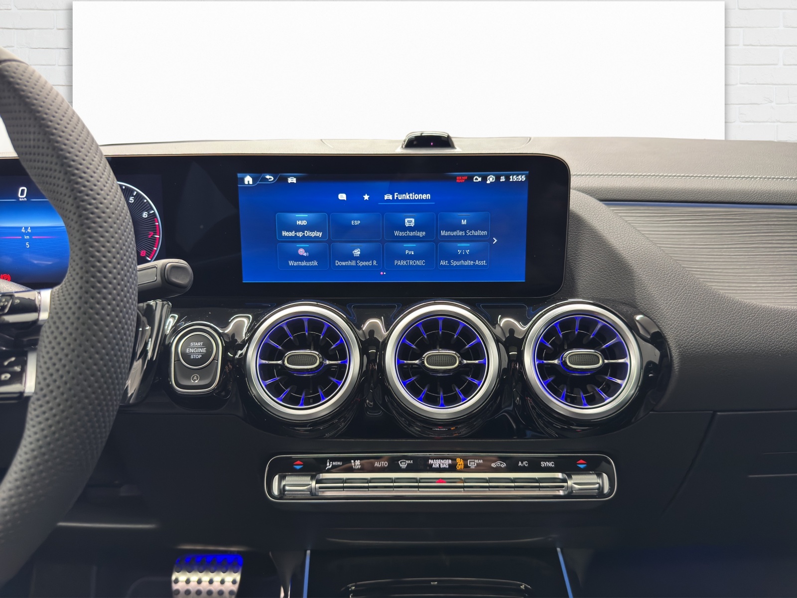 MERCEDES-BENZ GLA 250 Swiss Star-image-8