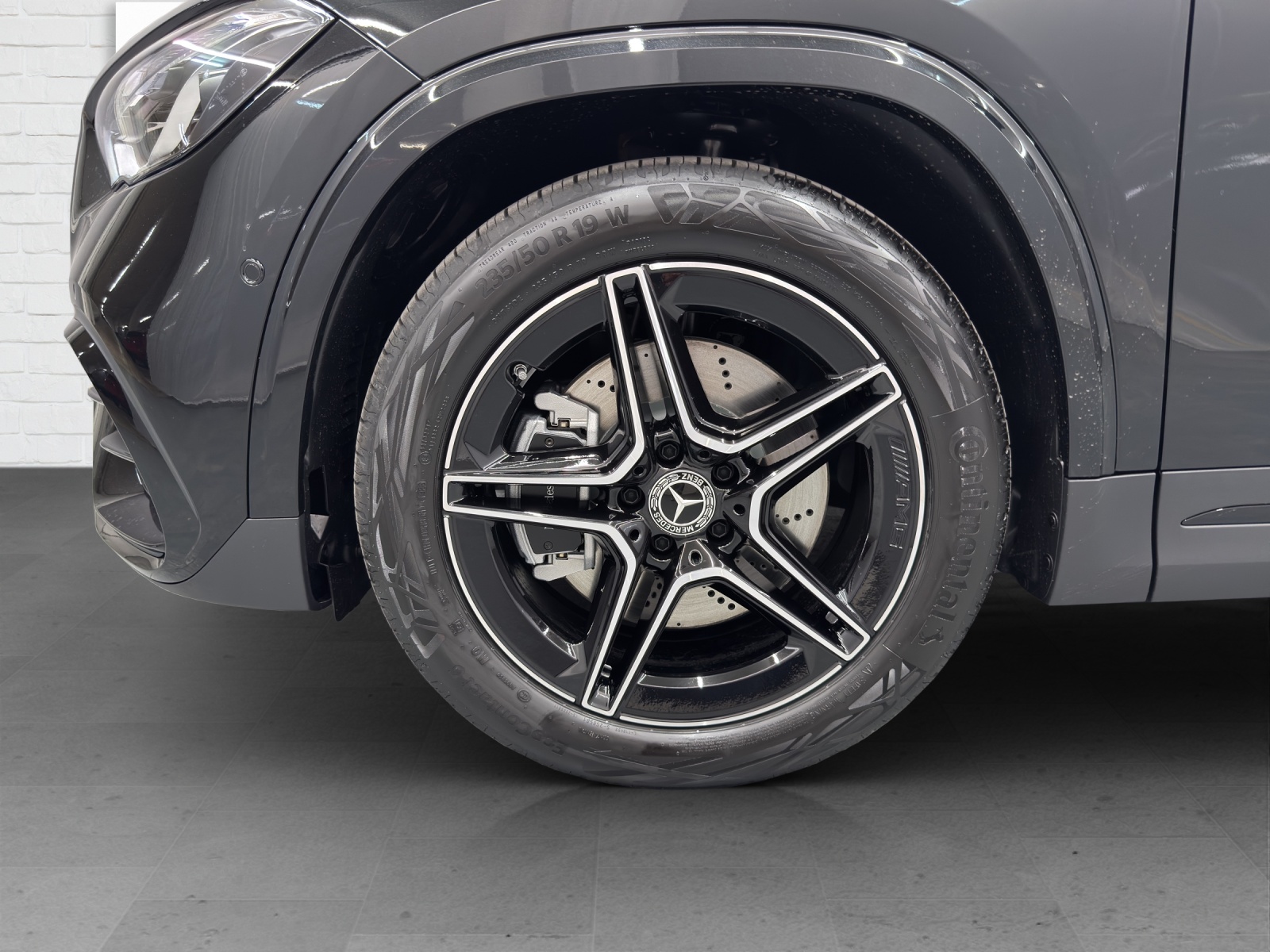 MERCEDES-BENZ GLA 250 Swiss Star-image-5