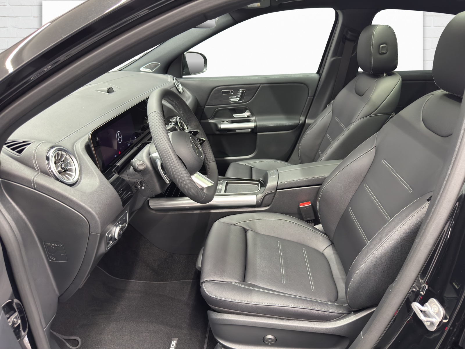 MERCEDES-BENZ GLA 250 Swiss Star-image-6