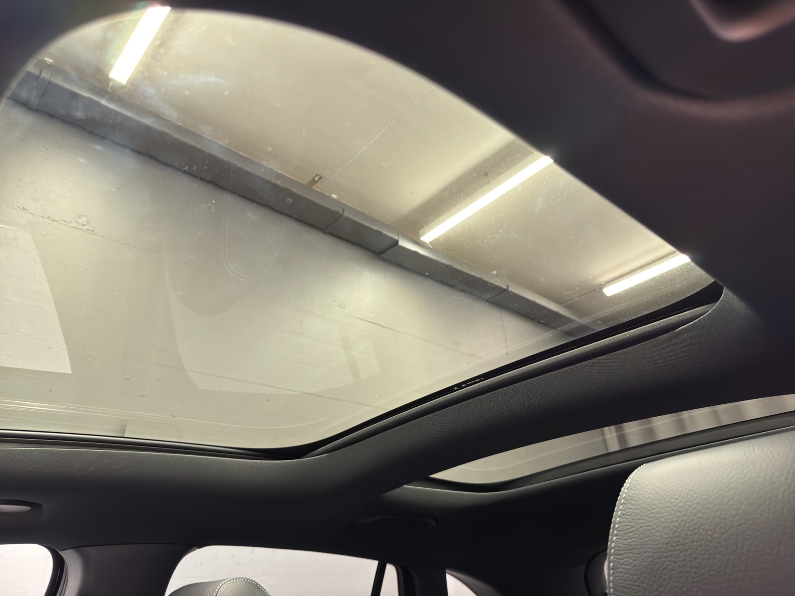 MERCEDES-BENZ GLA 250 Swiss Star-image-15