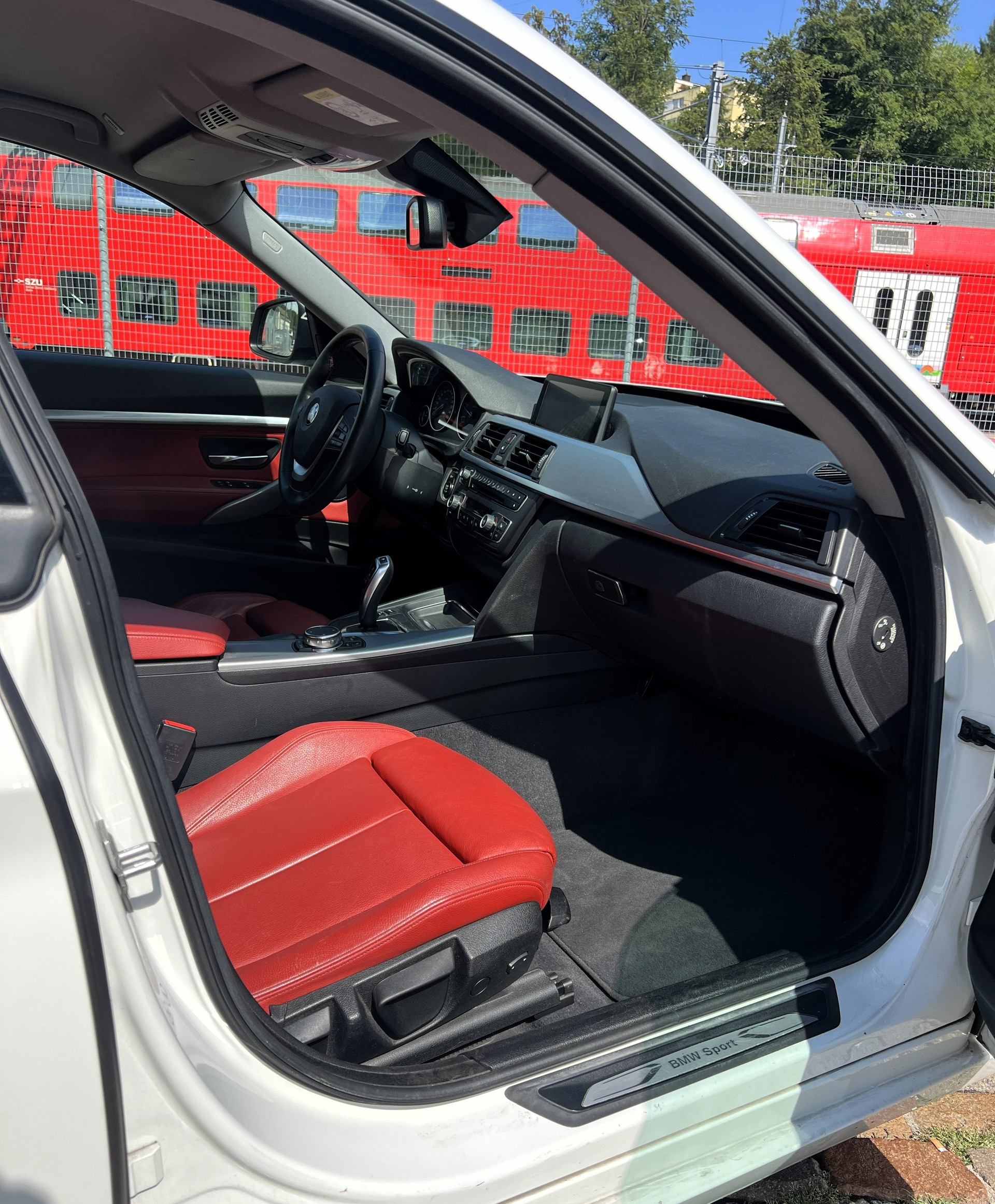 BMW 320d GT Sport Line Steptronic-image-13