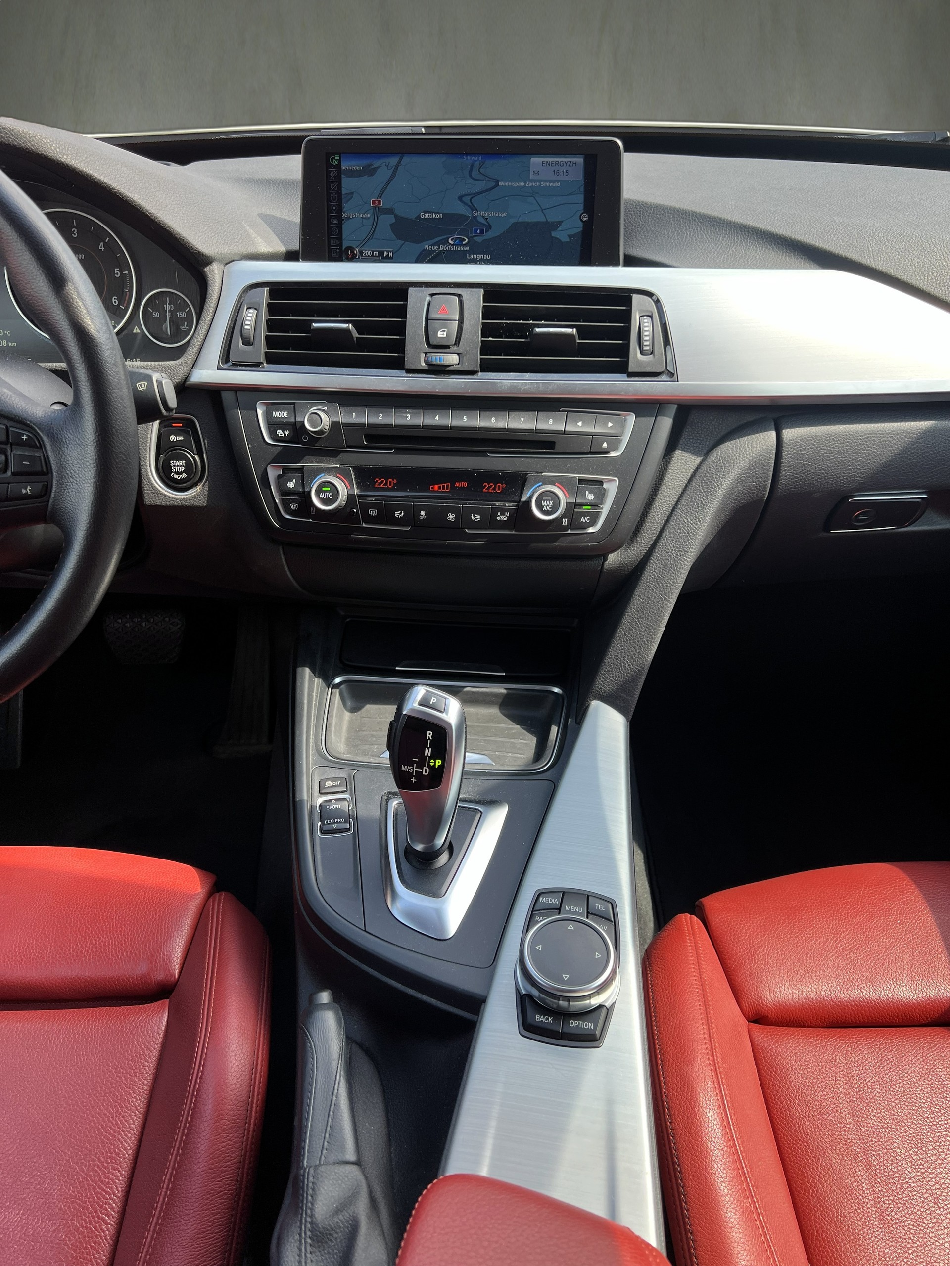 BMW 320d GT Sport Line Steptronic-image-18