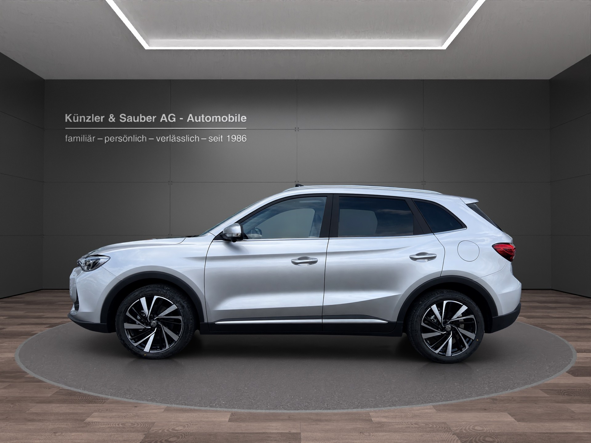 MG ZS 1.5 HEV Luxury-showroom-element-1