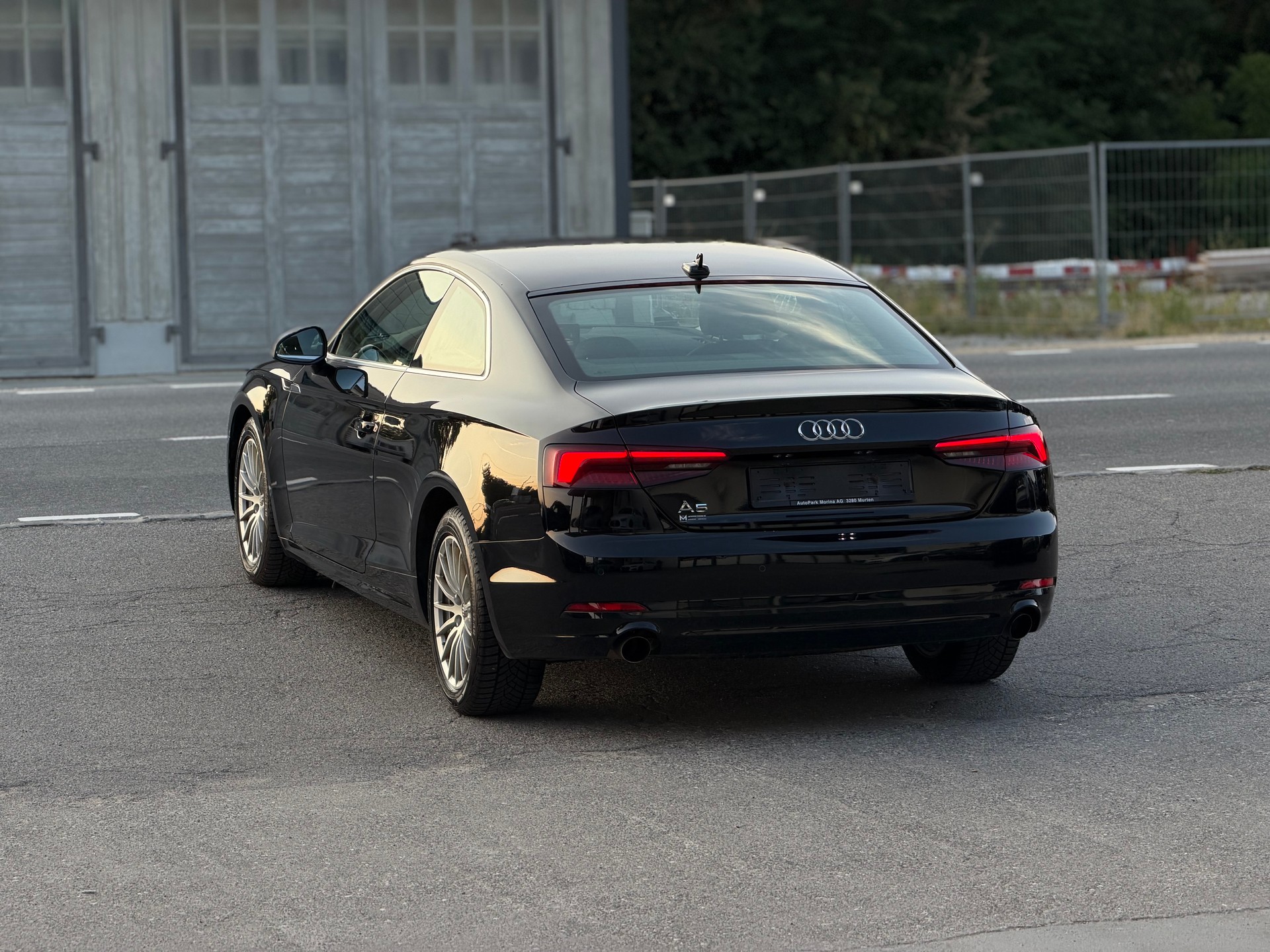 AUDI A5 Coupé 40 TFSI Sport-image-6