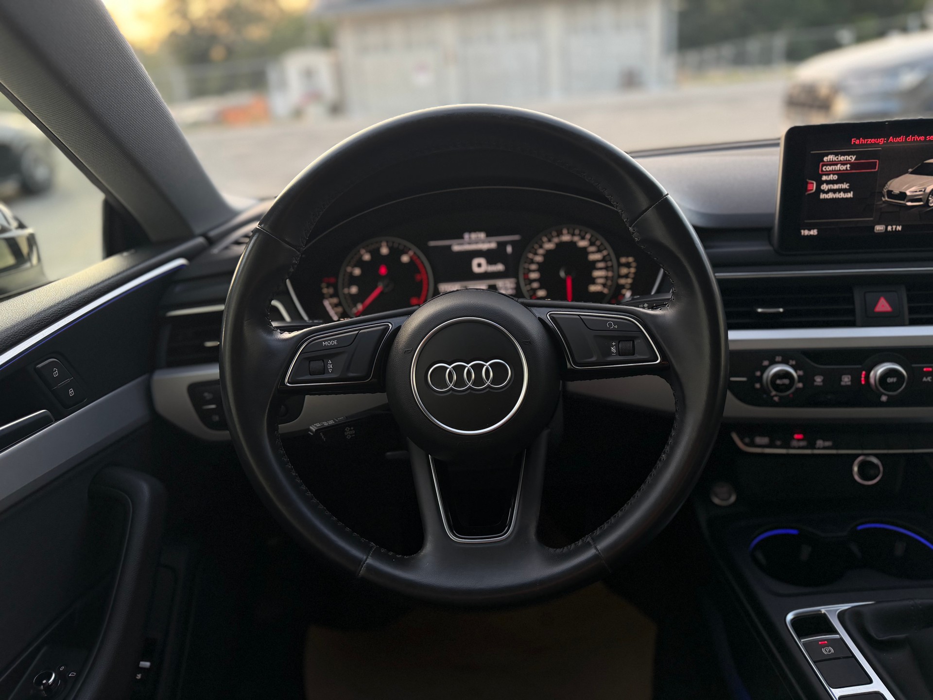 AUDI A5 Coupé 40 TFSI Sport-image-15