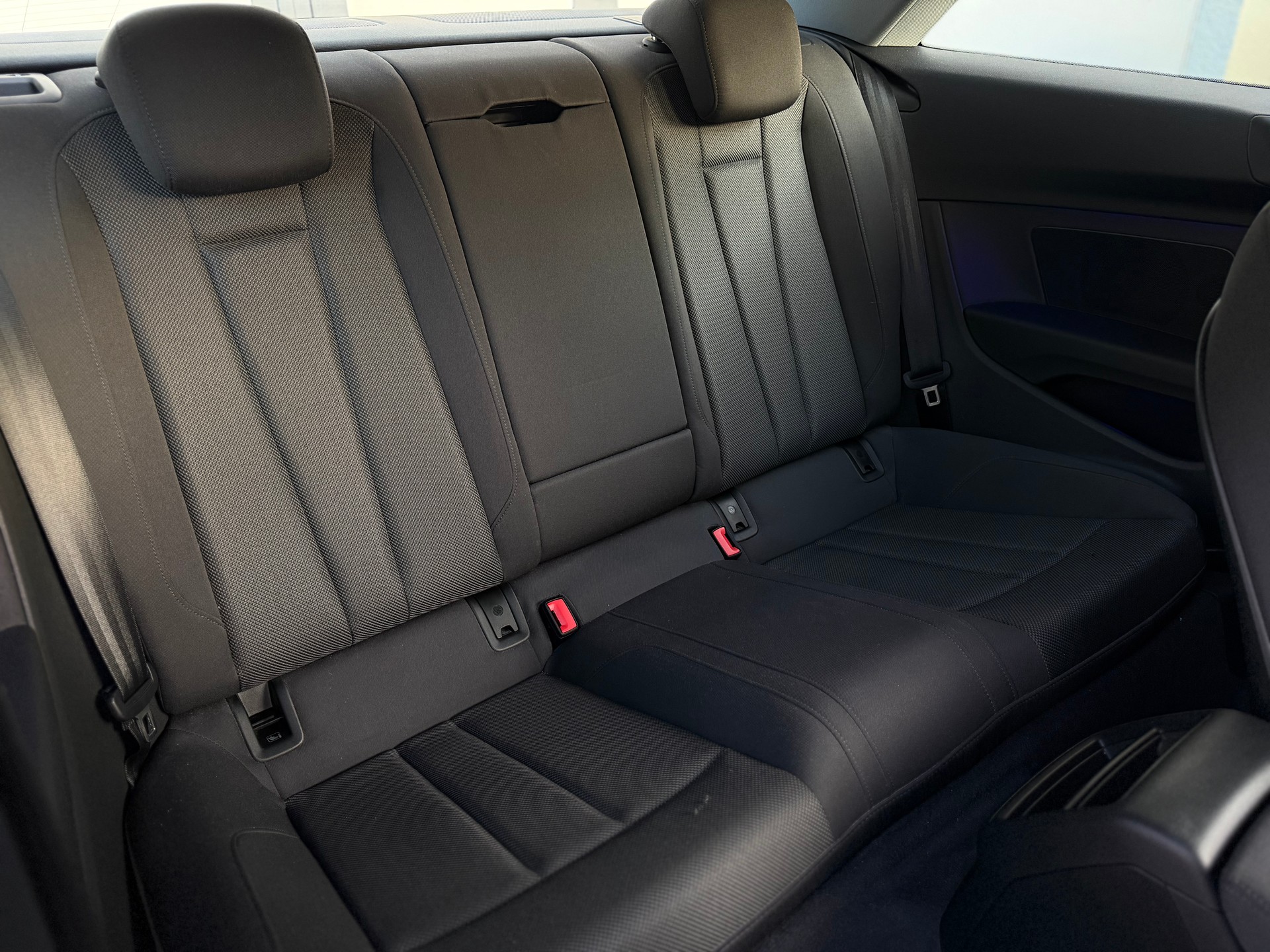 AUDI A5 Coupé 40 TFSI Sport-image-12
