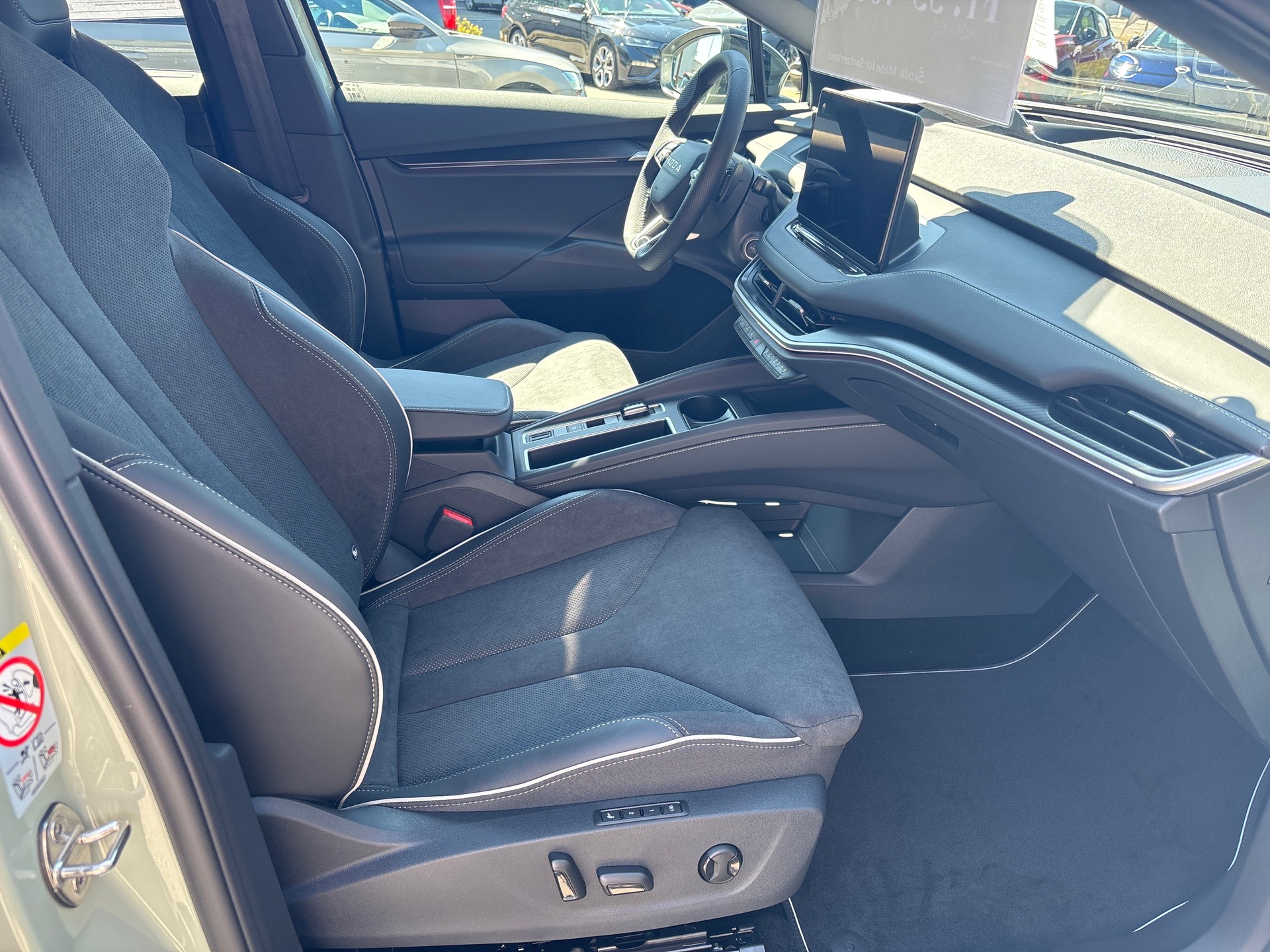 SKODA Elroq 85x 4x4-image-12