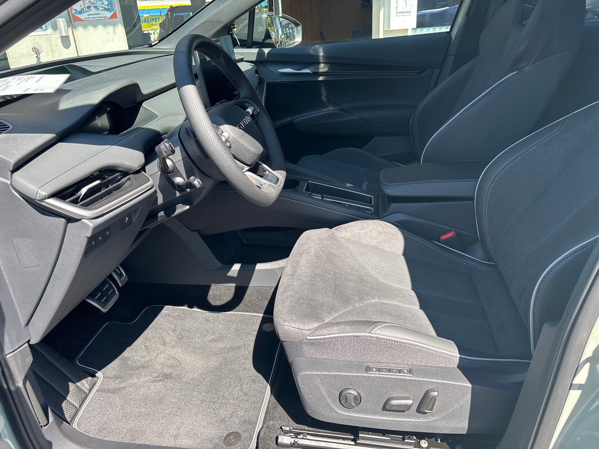 SKODA Elroq 85x 4x4-image-9