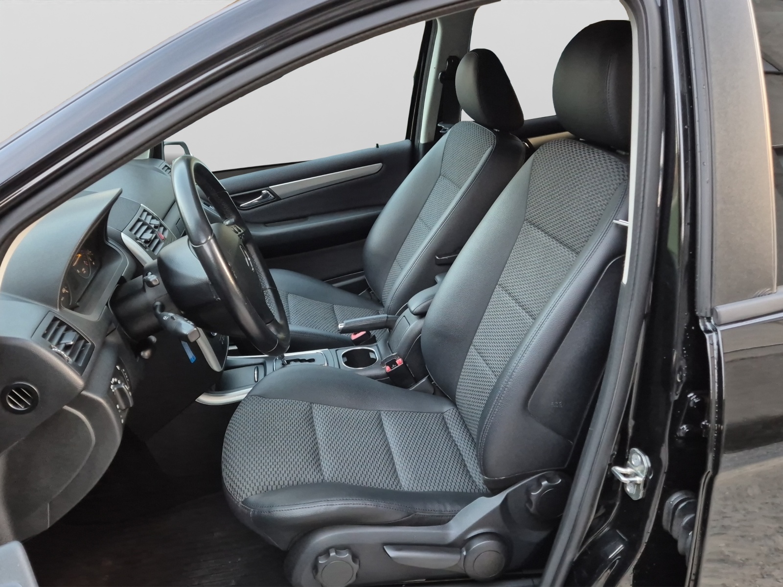 MERCEDES-BENZ A 180 Style Autotronic-image-14