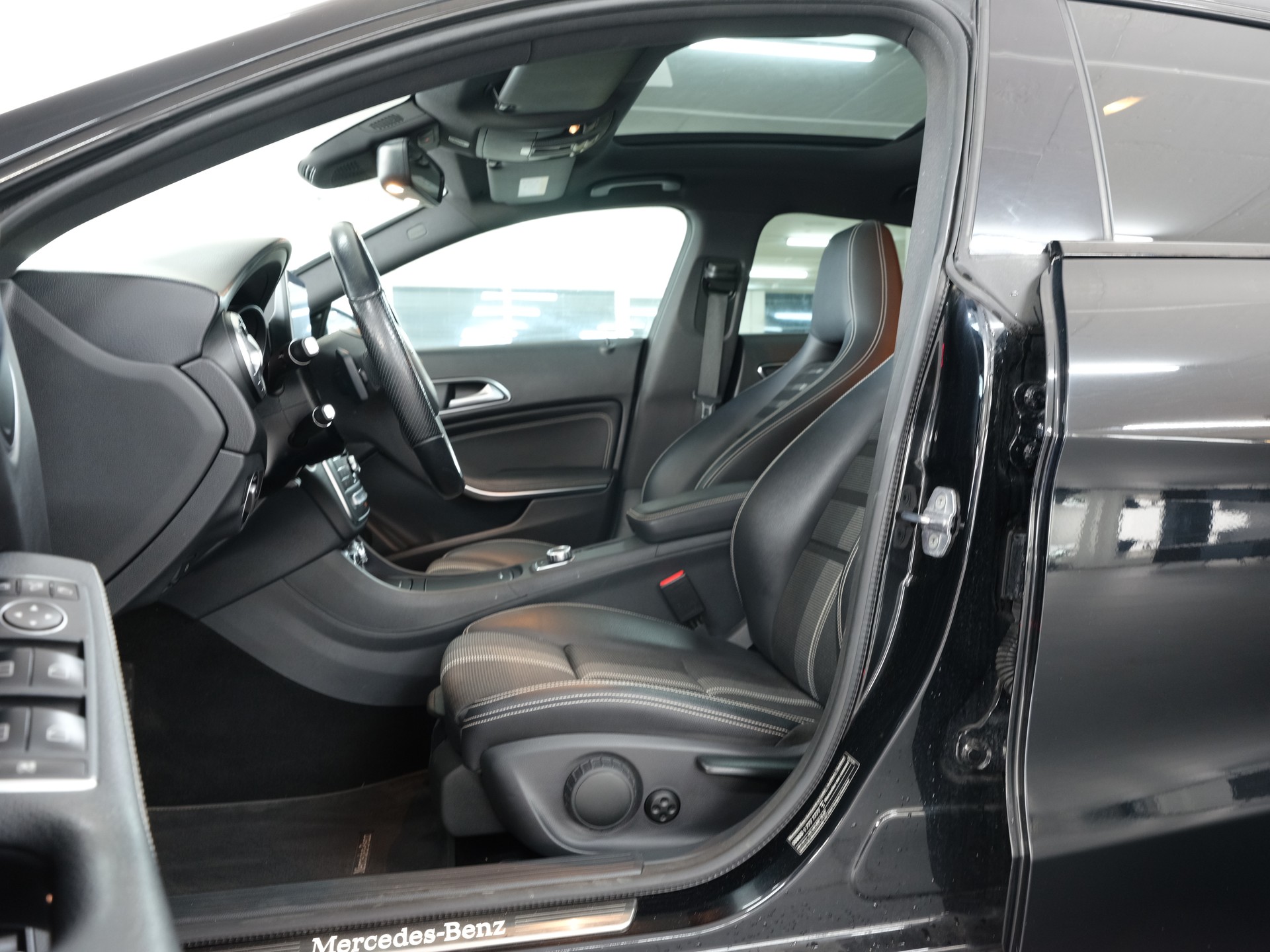 MERCEDES-BENZ CLA Shooting Brake 200 AMG Line 7G-DCT *Panorama* *Rückfahrkamera* *Night Star*-image-16