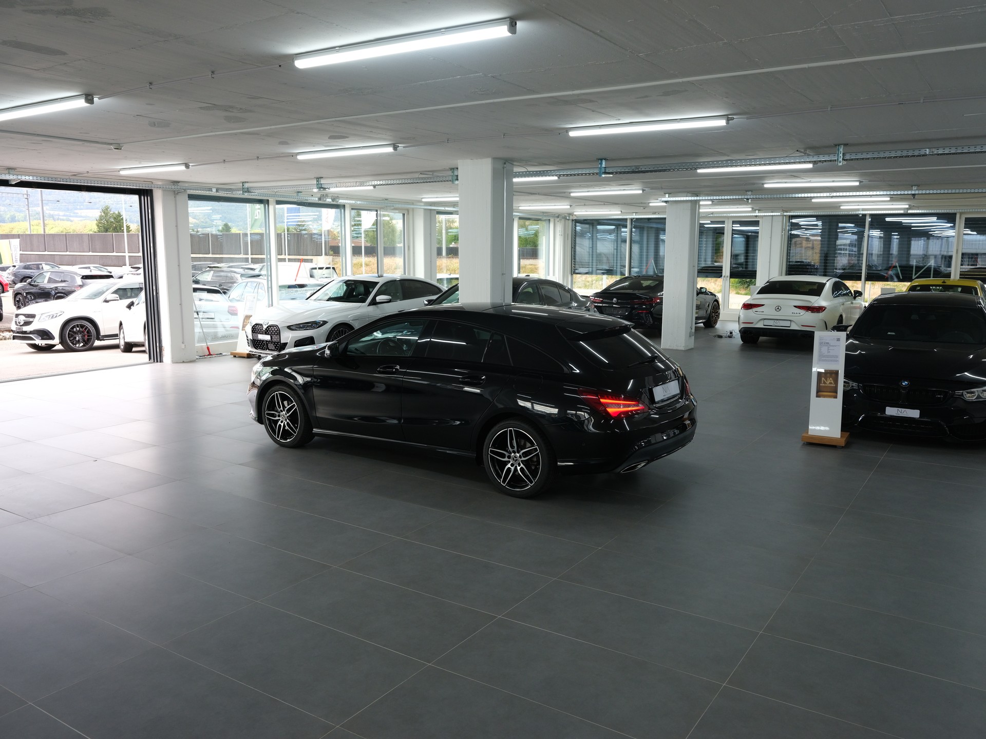 MERCEDES-BENZ CLA Shooting Brake 200 AMG Line 7G-DCT *Panorama* *Rückfahrkamera* *Night Star*-image-14
