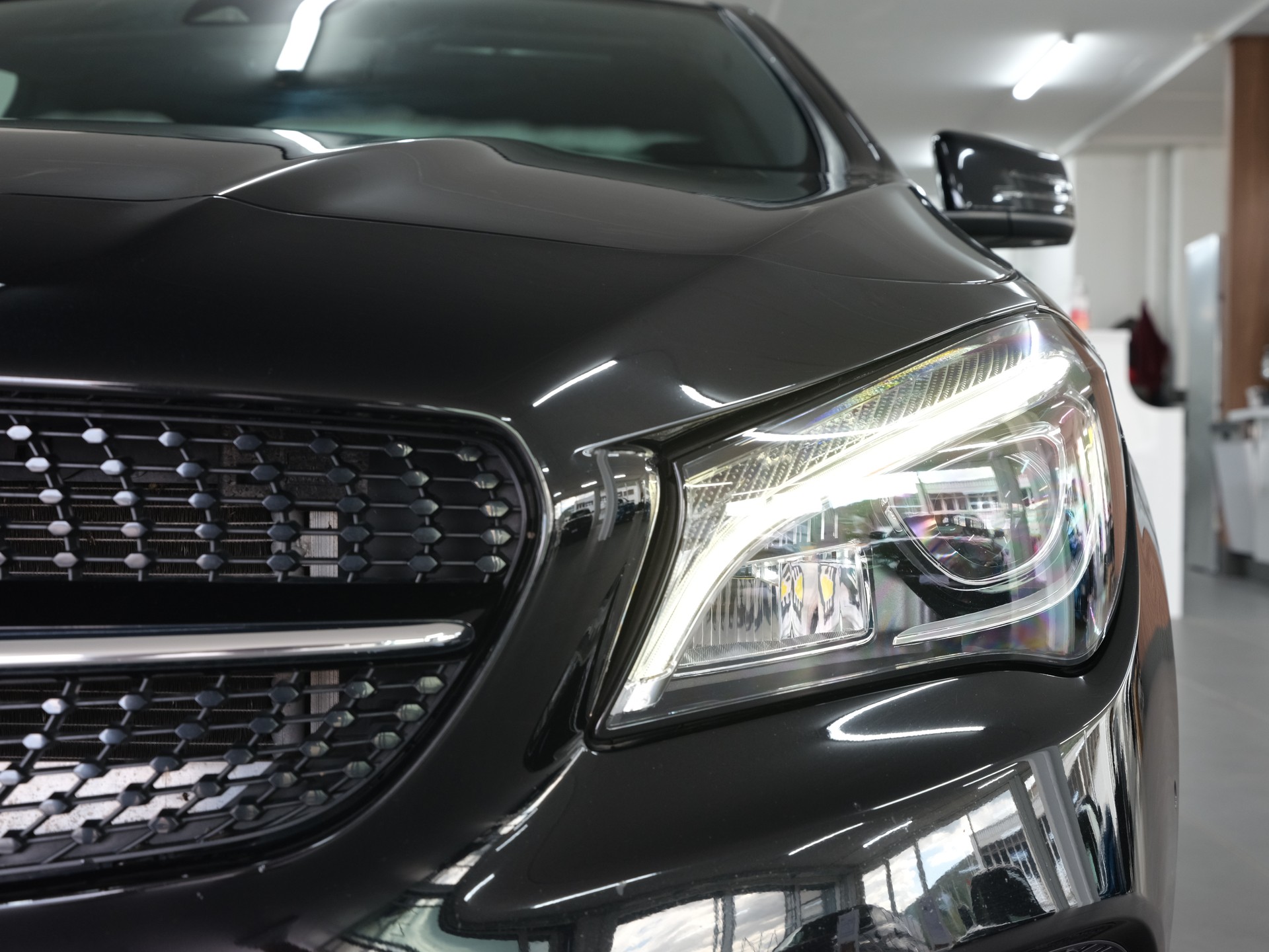 MERCEDES-BENZ CLA Shooting Brake 200 AMG Line 7G-DCT *Panorama* *Rückfahrkamera* *Night Star*-image-9