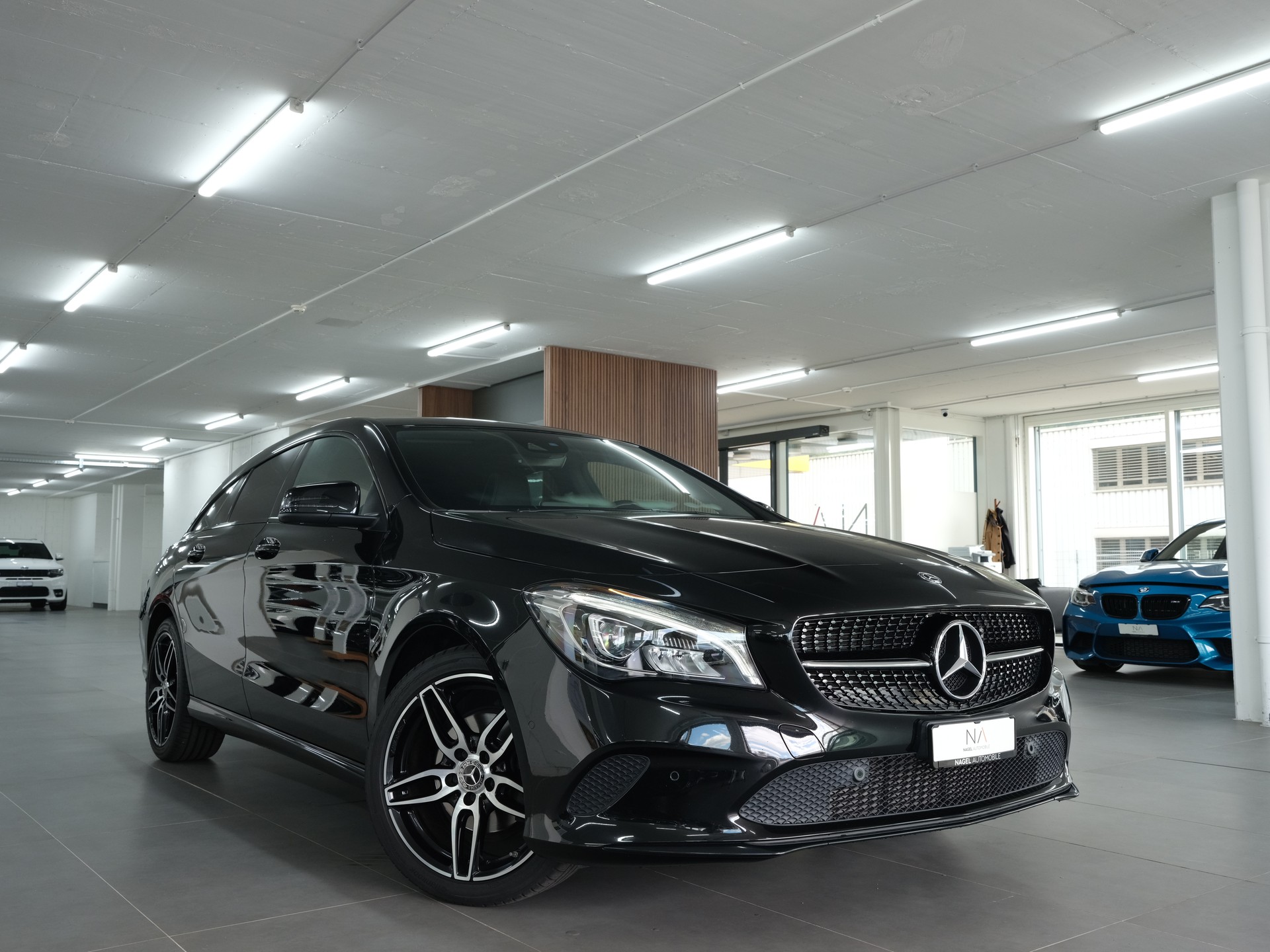 MERCEDES-BENZ CLA Shooting Brake 200 AMG Line 7G-DCT *Panorama* *Rückfahrkamera* *Night Star*-image-0